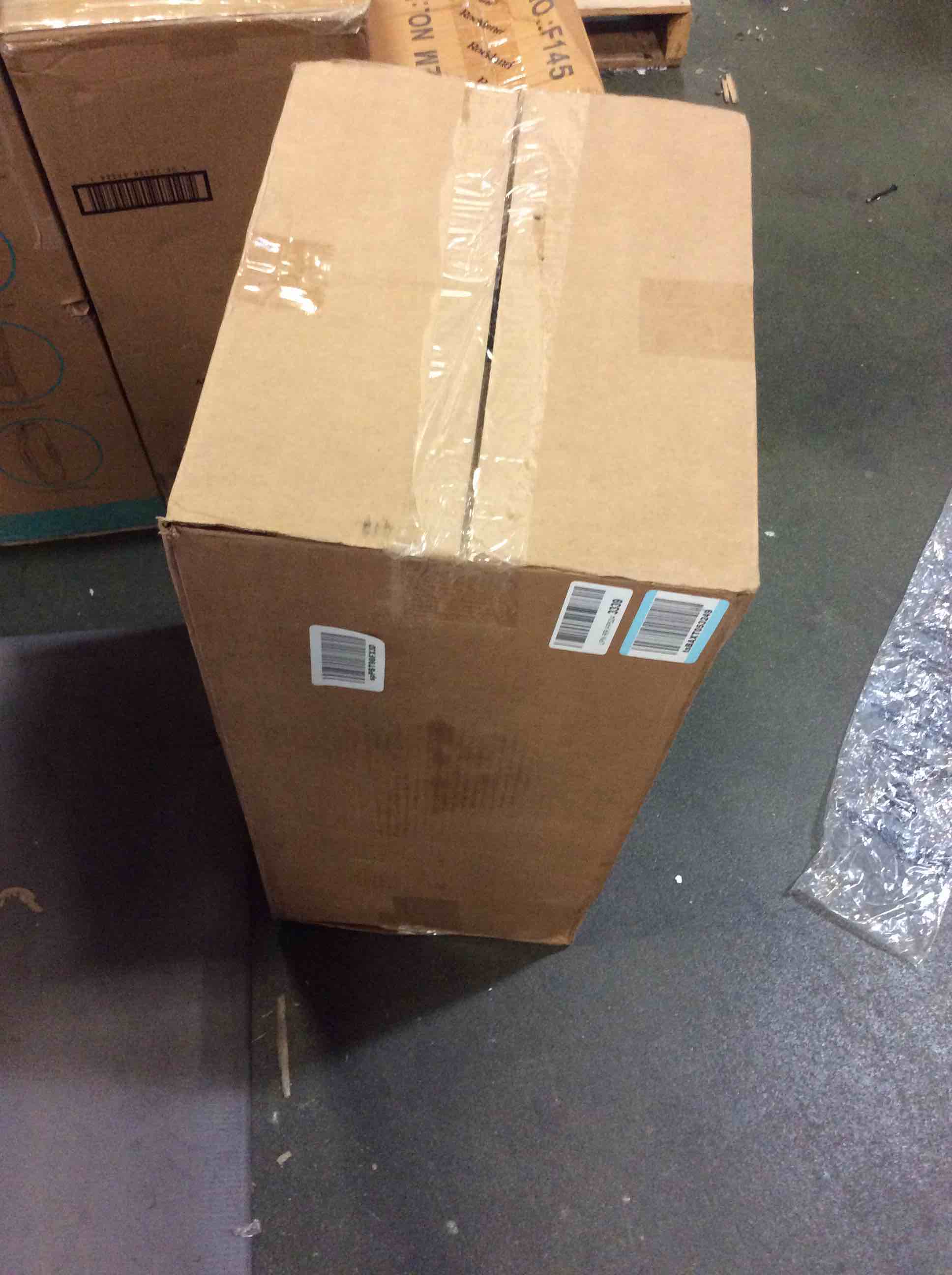 https://s3.amazonaws.com/lotting-images-prod/bidfta/RED5398491_1692187663609.jpeg
