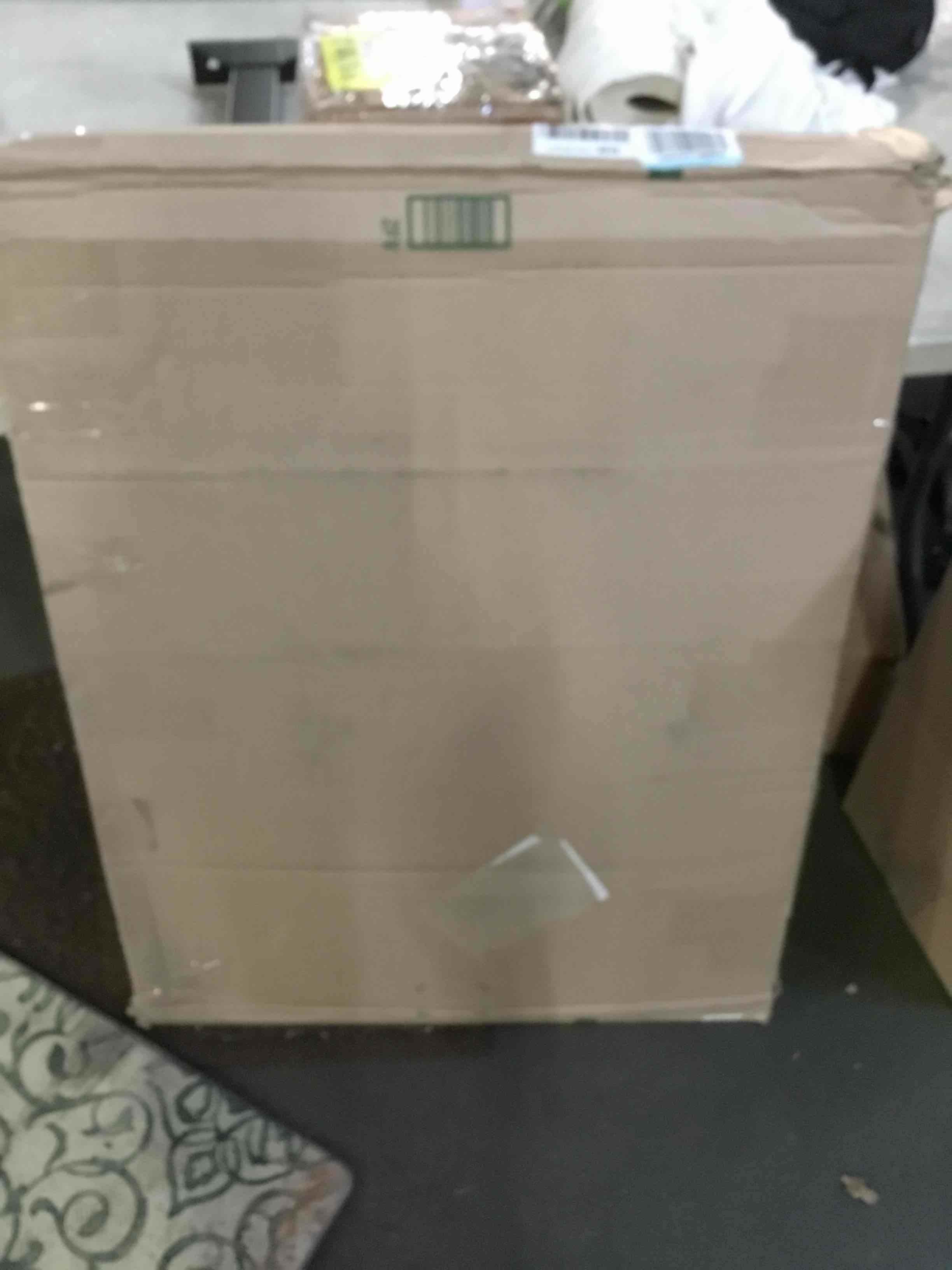 https://s3.amazonaws.com/lotting-images-prod/bidfta/RED5398826_1692617145666.jpeg