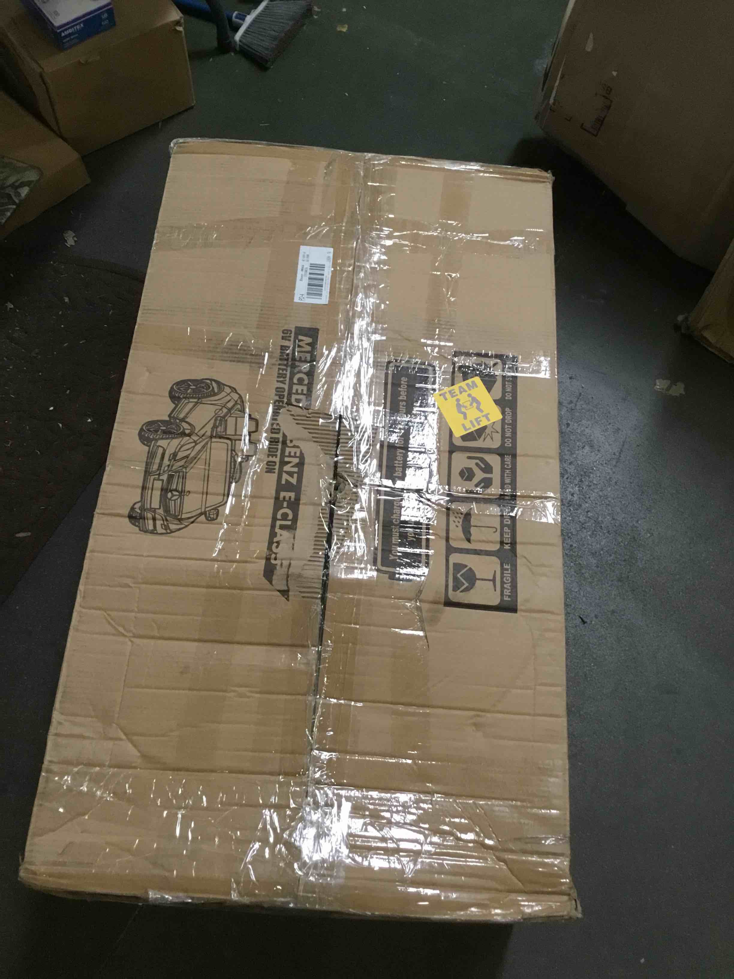 https://s3.amazonaws.com/lotting-images-prod/bidfta/RED5398880_1692623691279.jpeg