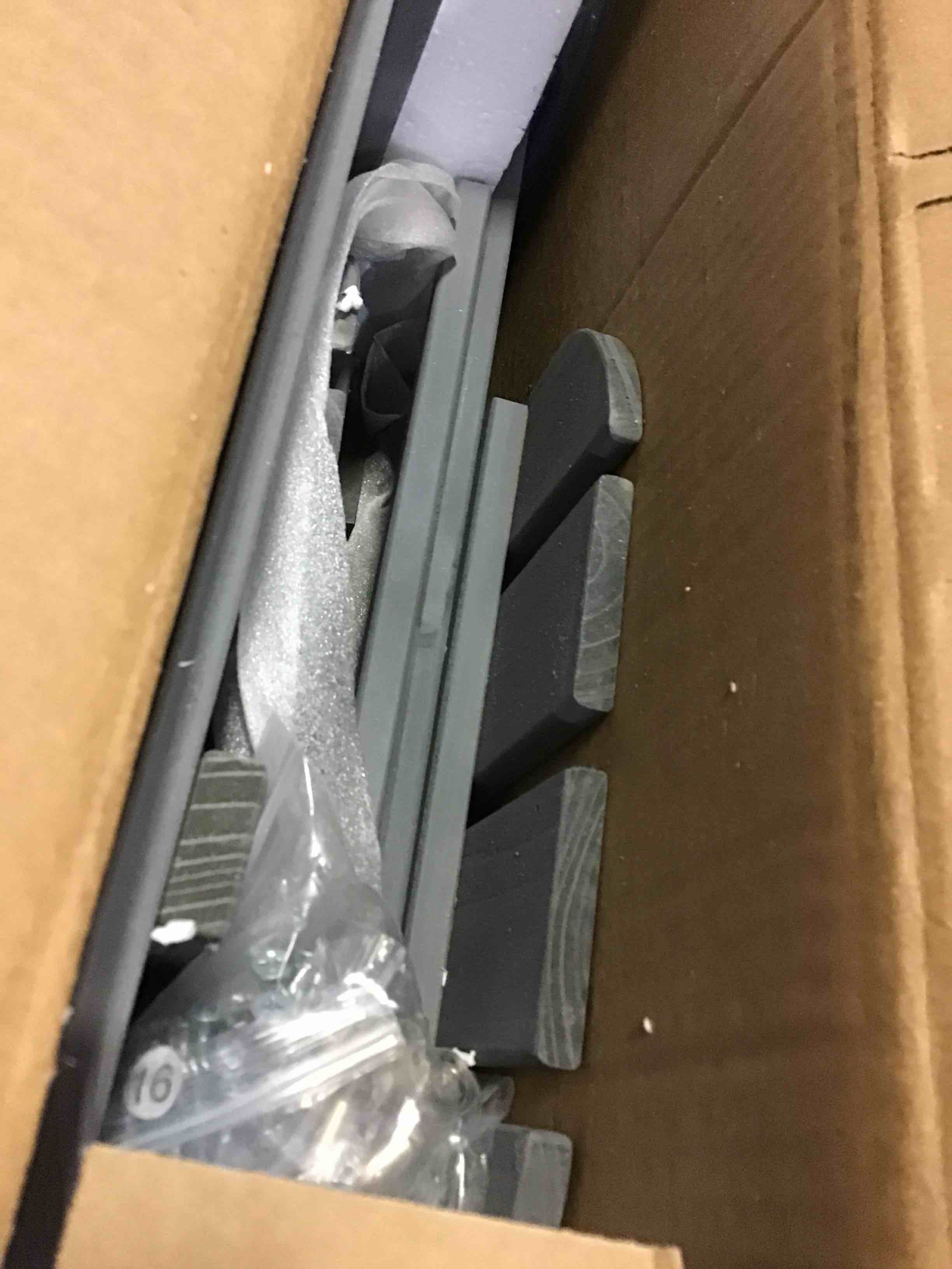 https://s3.amazonaws.com/lotting-images-prod/bidfta/RED5400607_1692025176680.jpeg