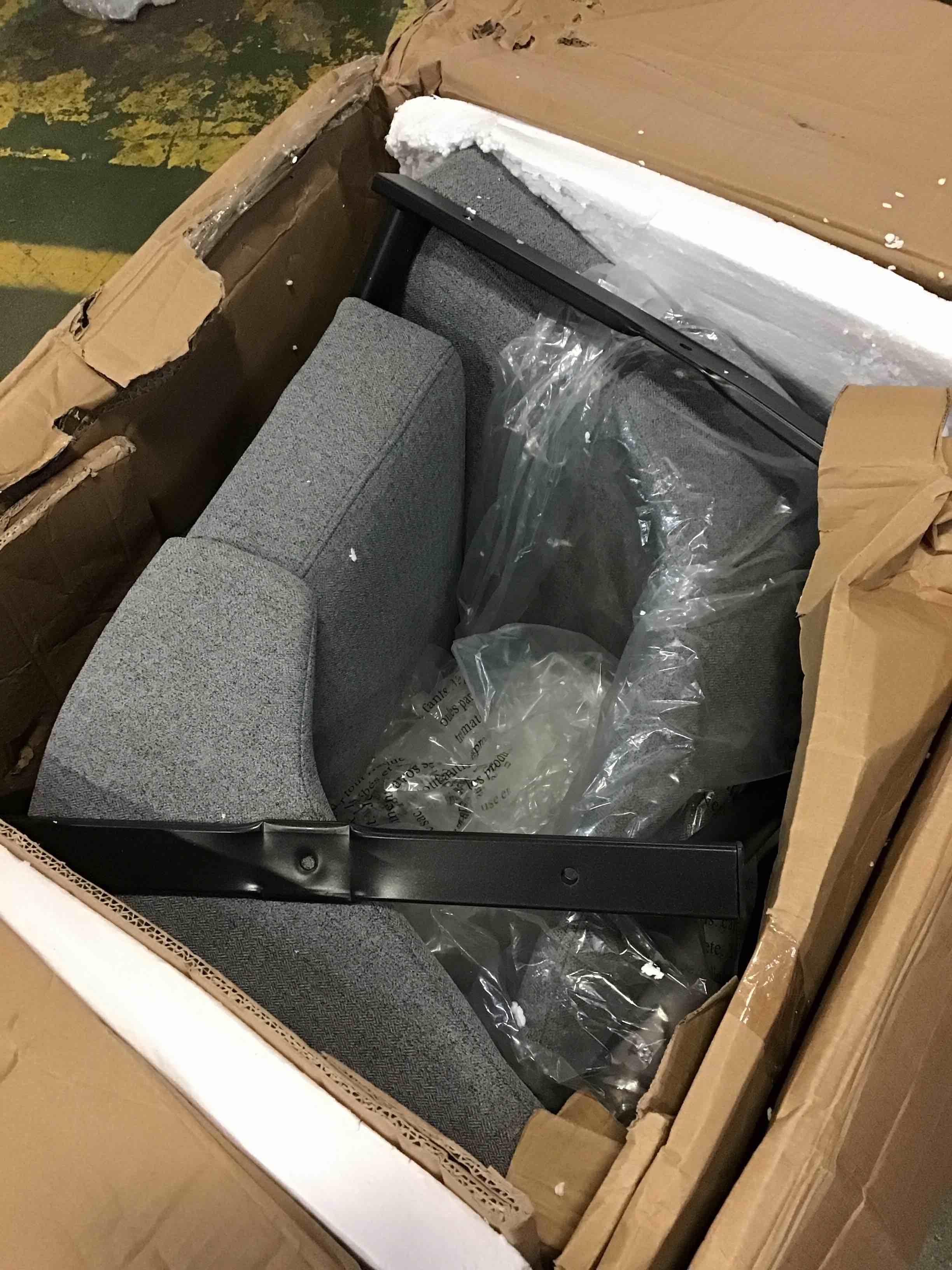 https://s3.amazonaws.com/lotting-images-prod/bidfta/RED5400651_1692022762657.jpeg