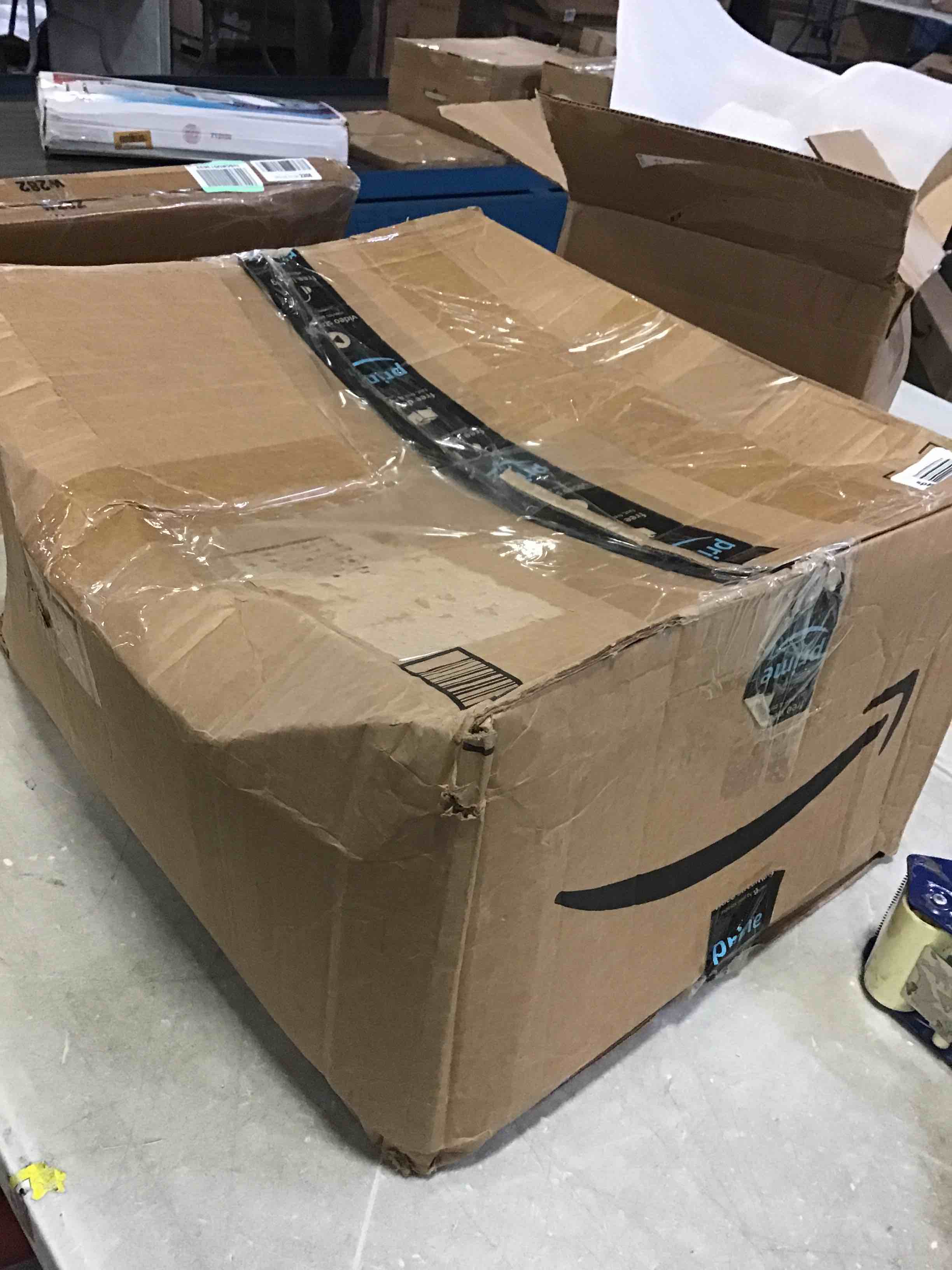 https://s3.amazonaws.com/lotting-images-prod/bidfta/RED5400940_1692128178749.jpeg