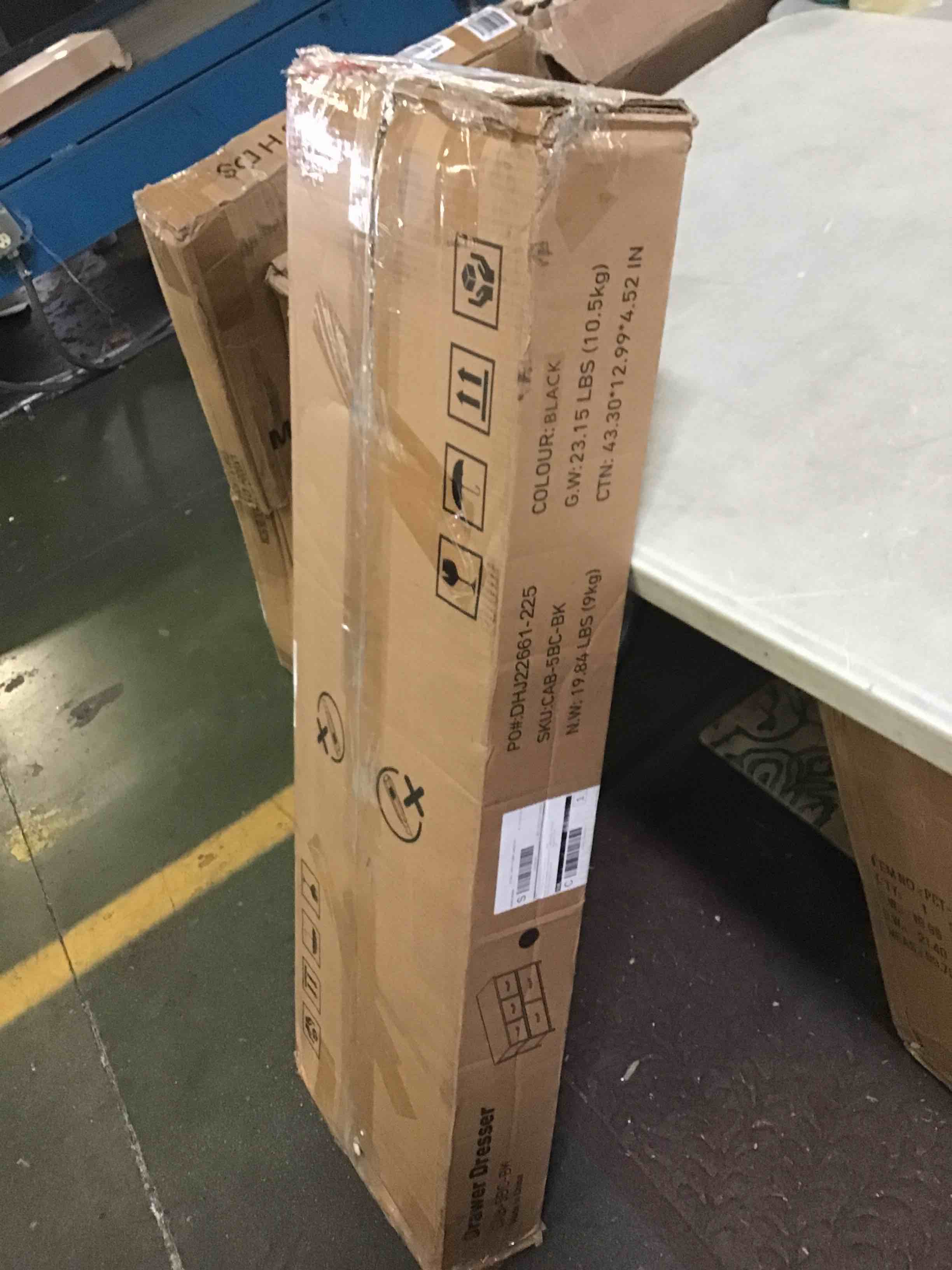 https://s3.amazonaws.com/lotting-images-prod/bidfta/RED5401069_1692213818266.jpeg