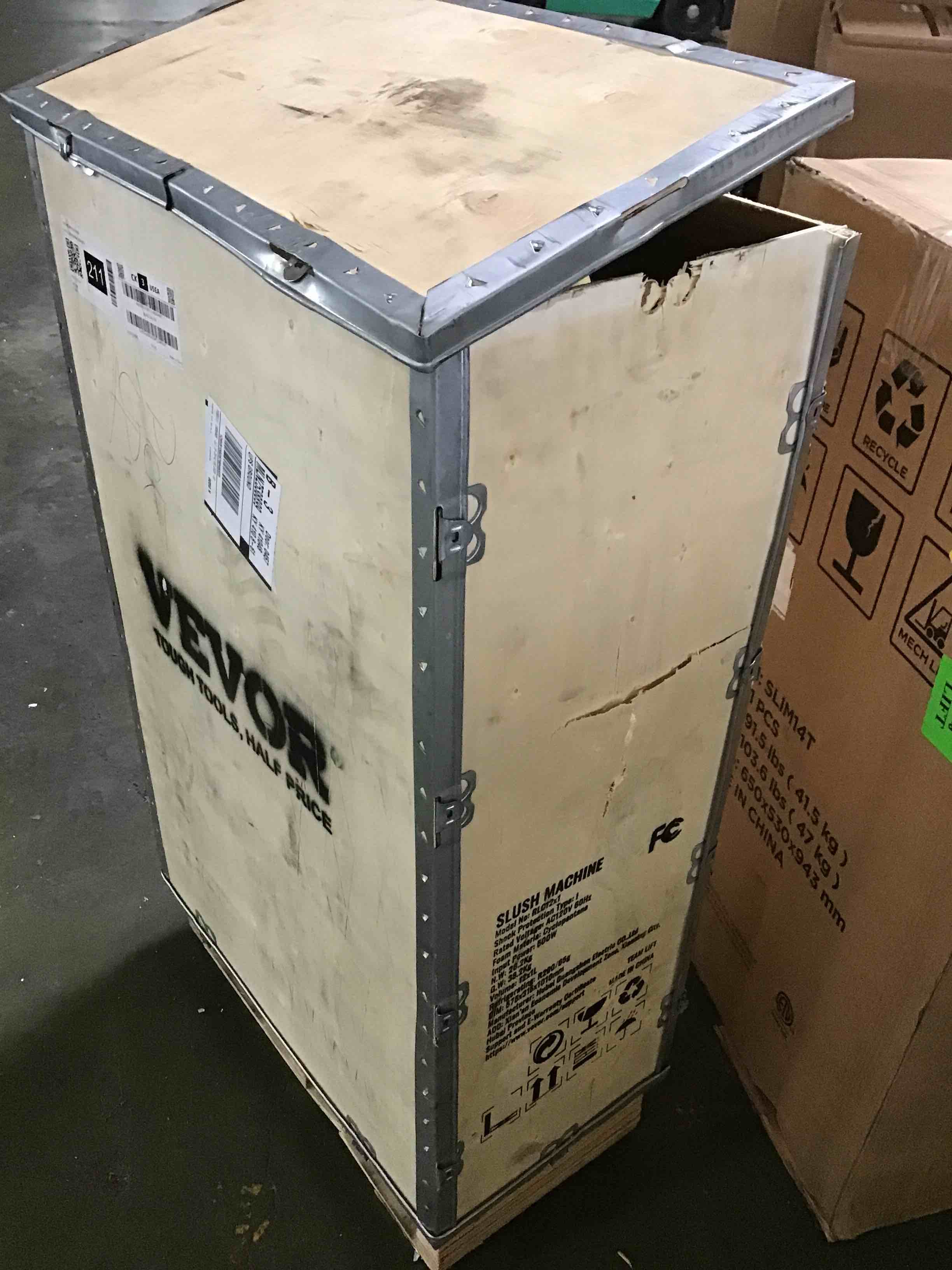 https://s3.amazonaws.com/lotting-images-prod/bidfta/RED5401255_1692301334043.jpeg