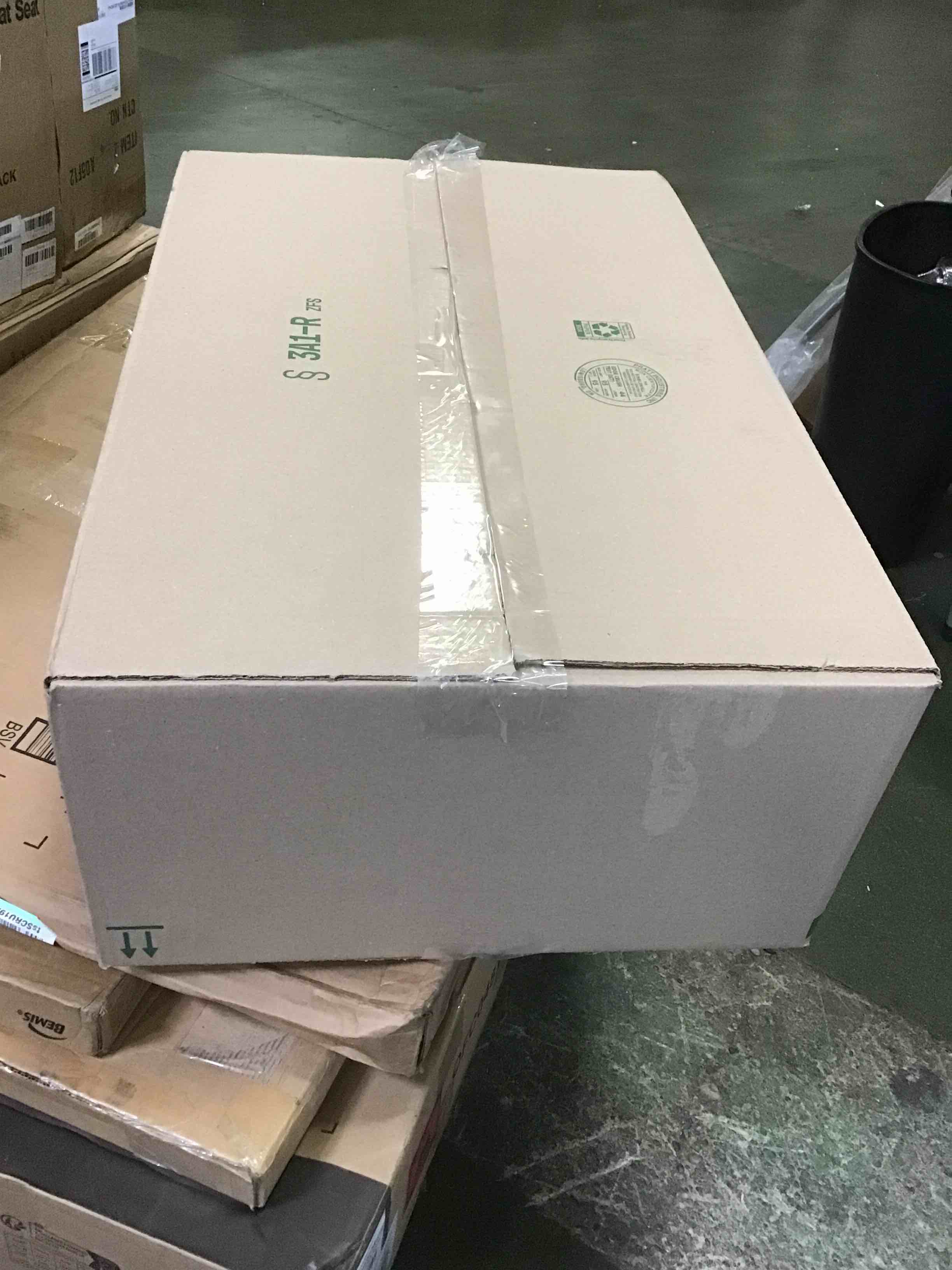 https://s3.amazonaws.com/lotting-images-prod/bidfta/RED5401319_1692374519293.jpeg