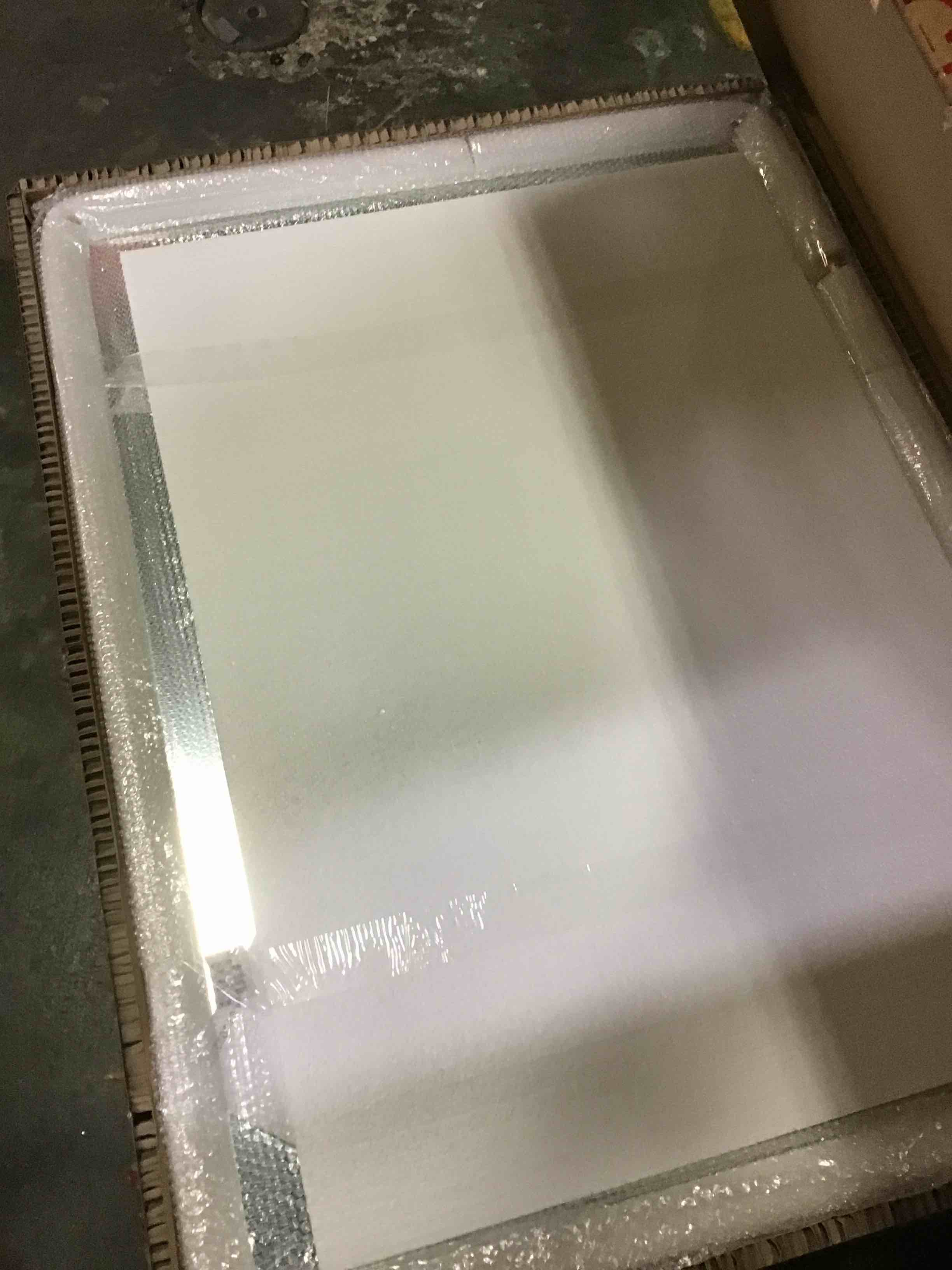 https://s3.amazonaws.com/lotting-images-prod/bidfta/RED5401515_1692628843757.jpeg