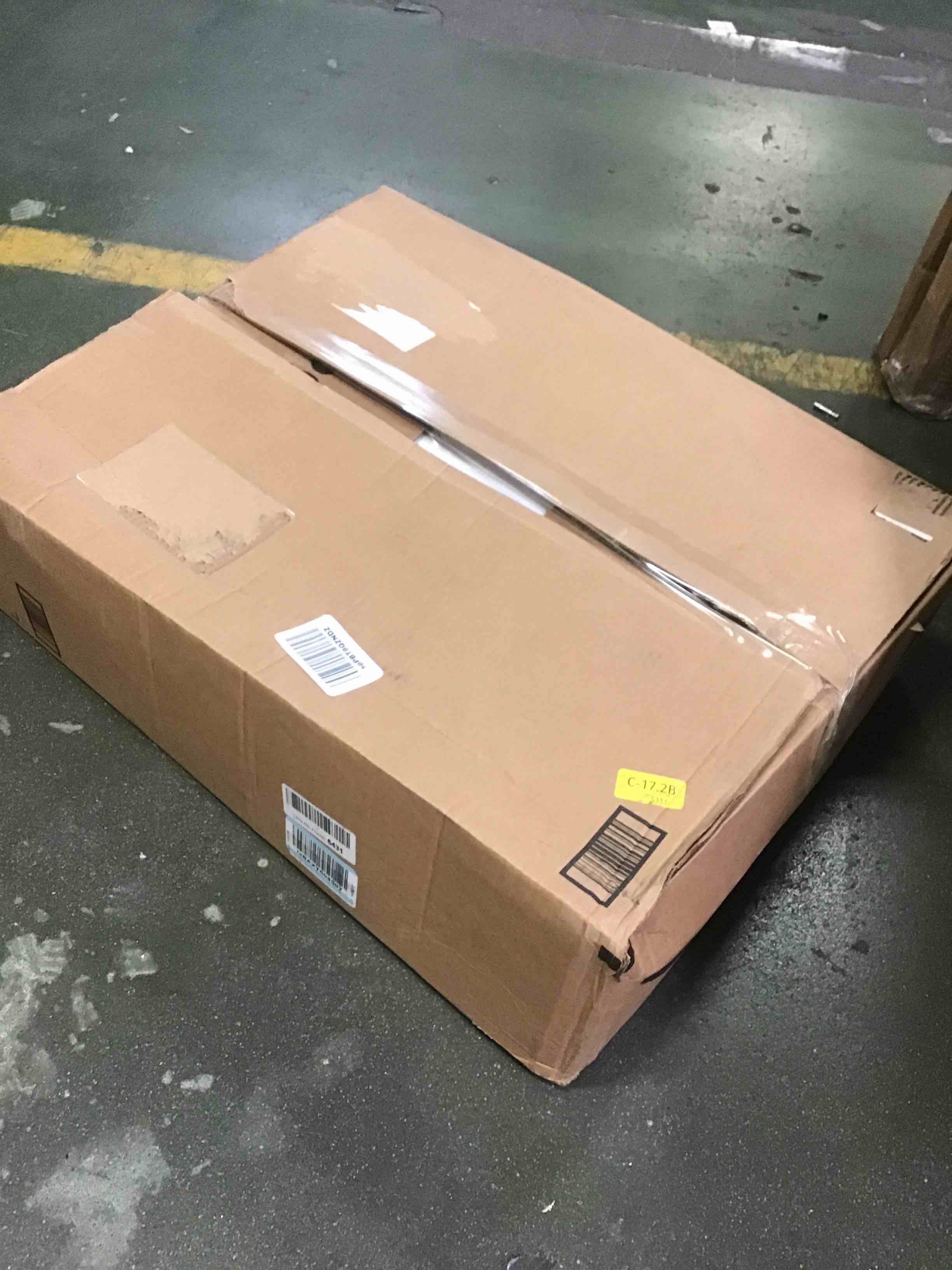 https://s3.amazonaws.com/lotting-images-prod/bidfta/RED5401612_1692639671233.jpeg