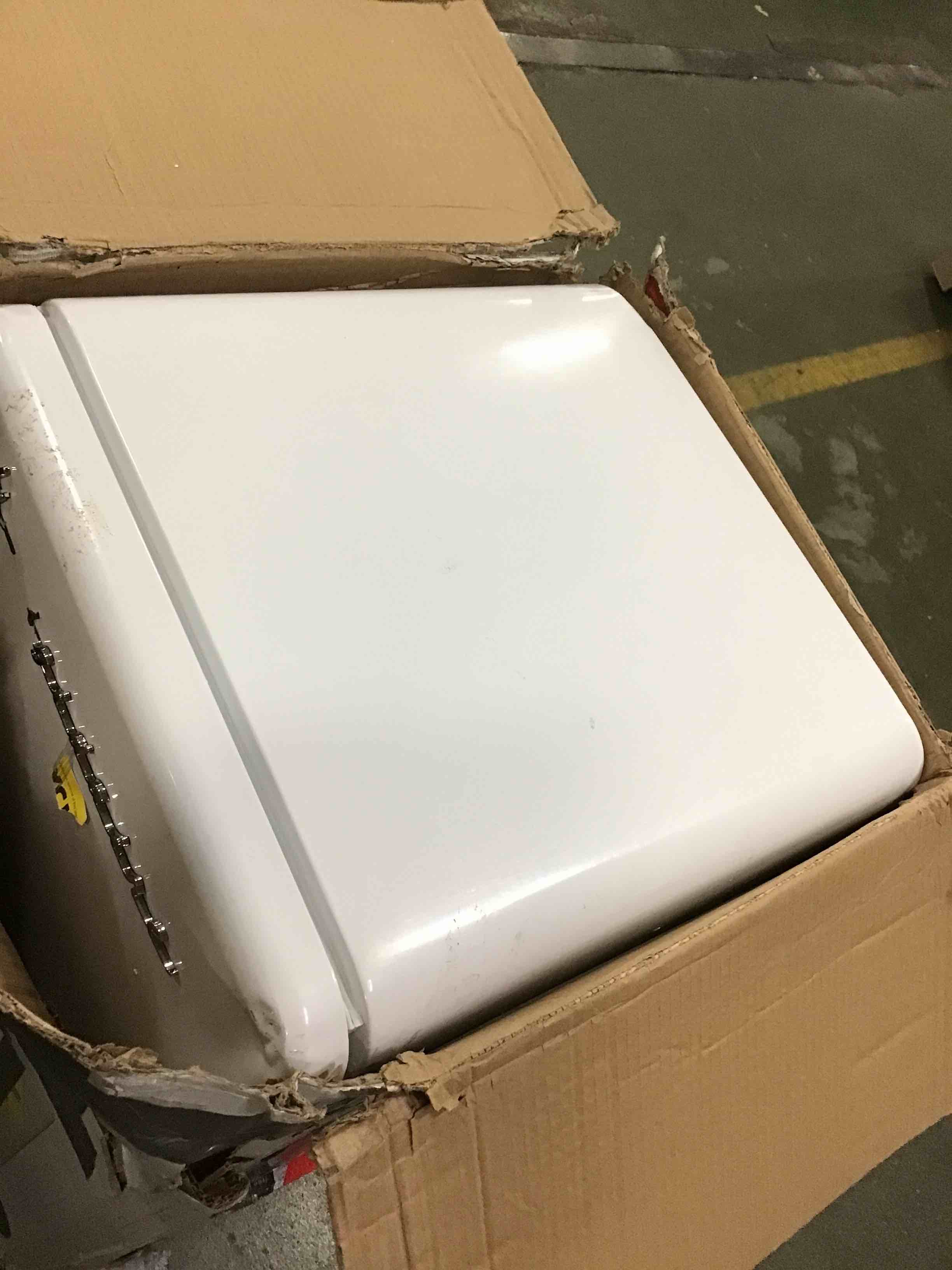 https://s3.amazonaws.com/lotting-images-prod/bidfta/RED5401760_1692706236062.jpeg