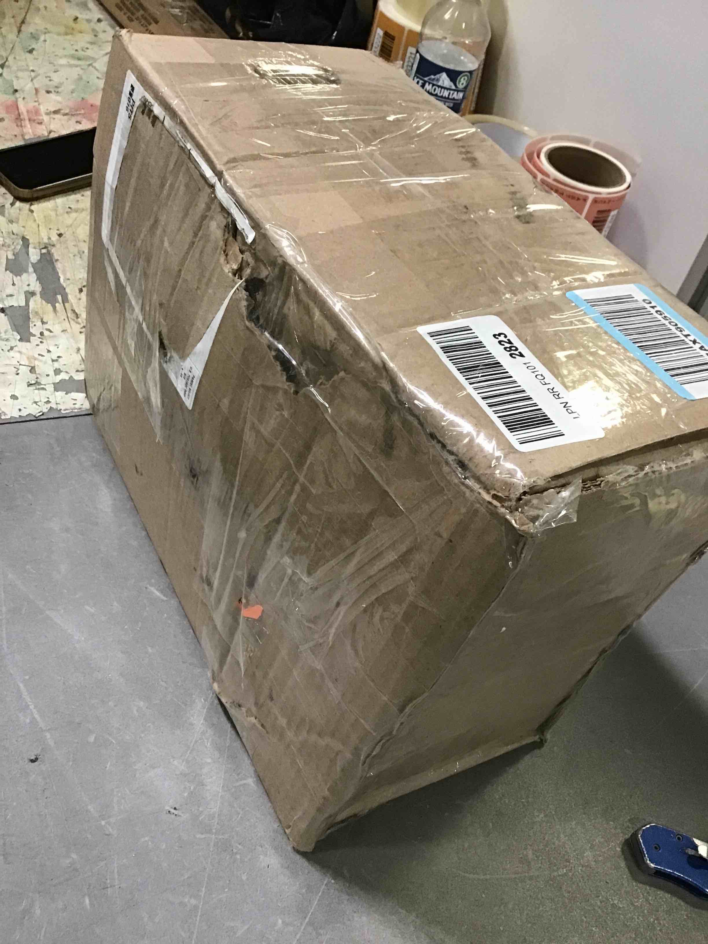 https://s3.amazonaws.com/lotting-images-prod/bidfta/RED5401790_1692725735057.jpeg
