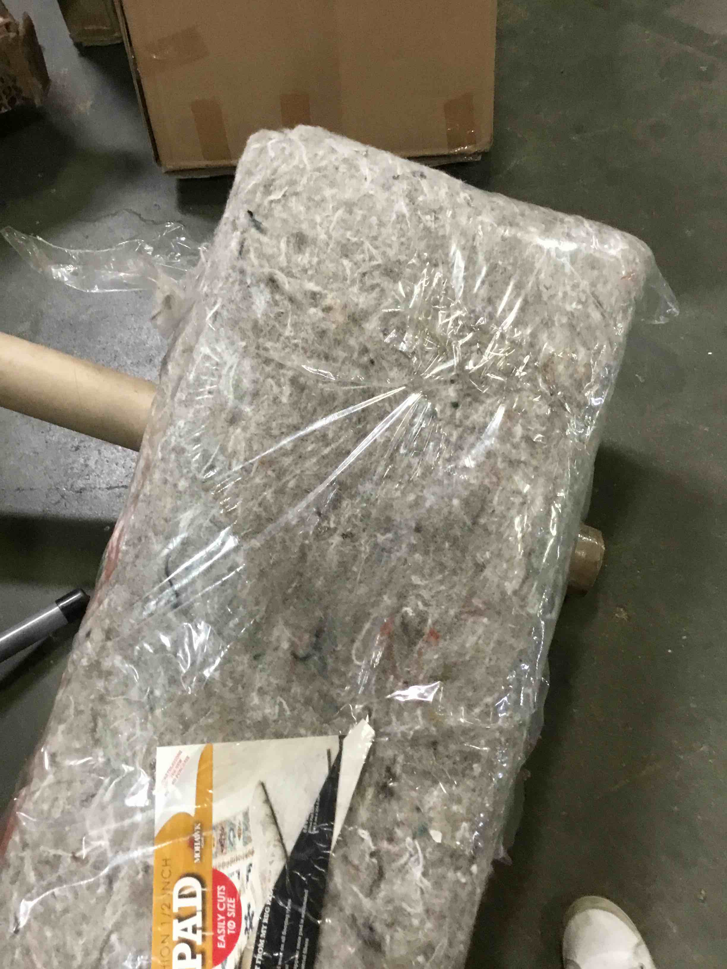 https://s3.amazonaws.com/lotting-images-prod/bidfta/RED5402257_1692373385946.jpeg