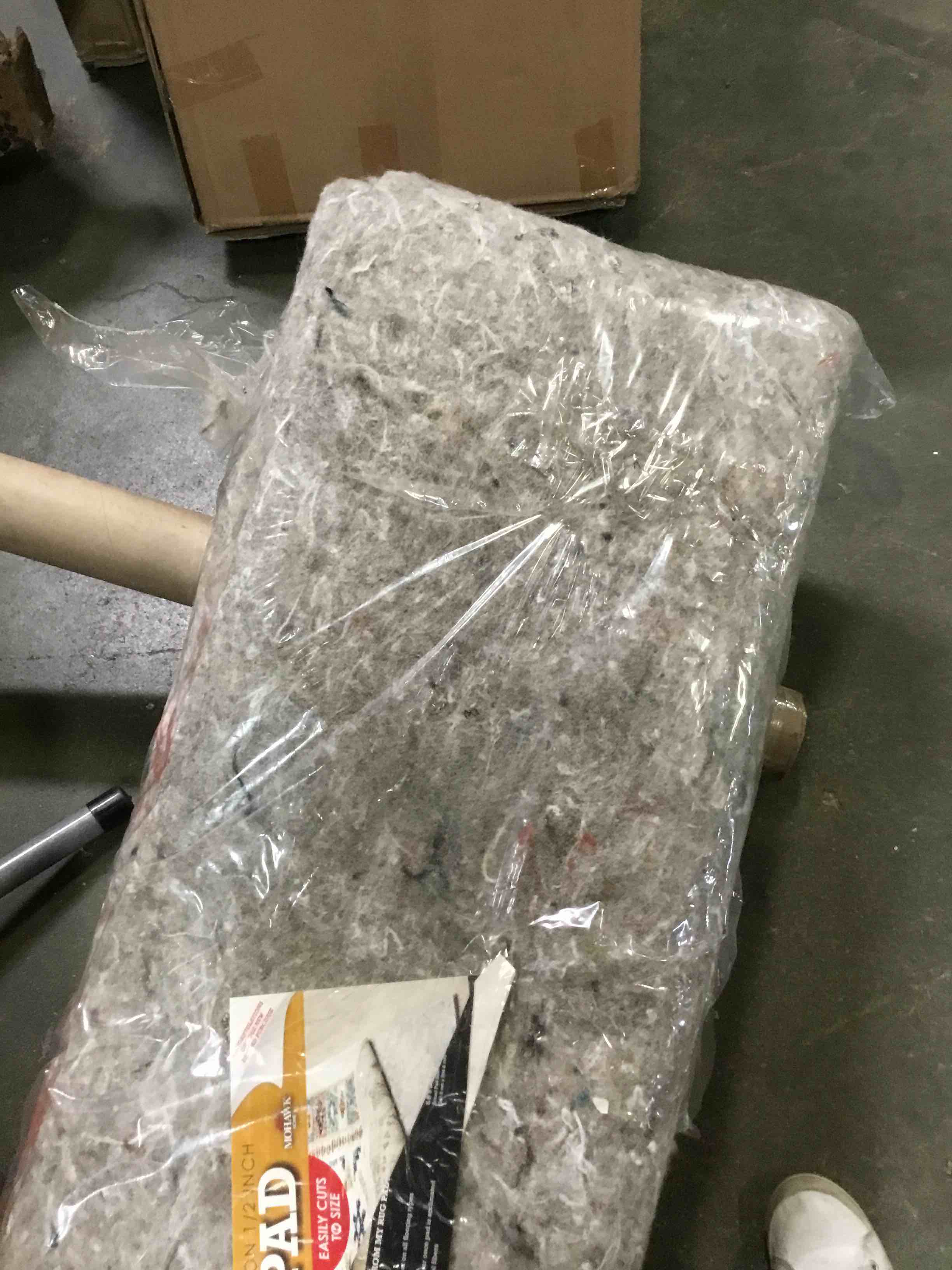 https://s3.amazonaws.com/lotting-images-prod/bidfta/RED5402257_1692373387865.jpeg