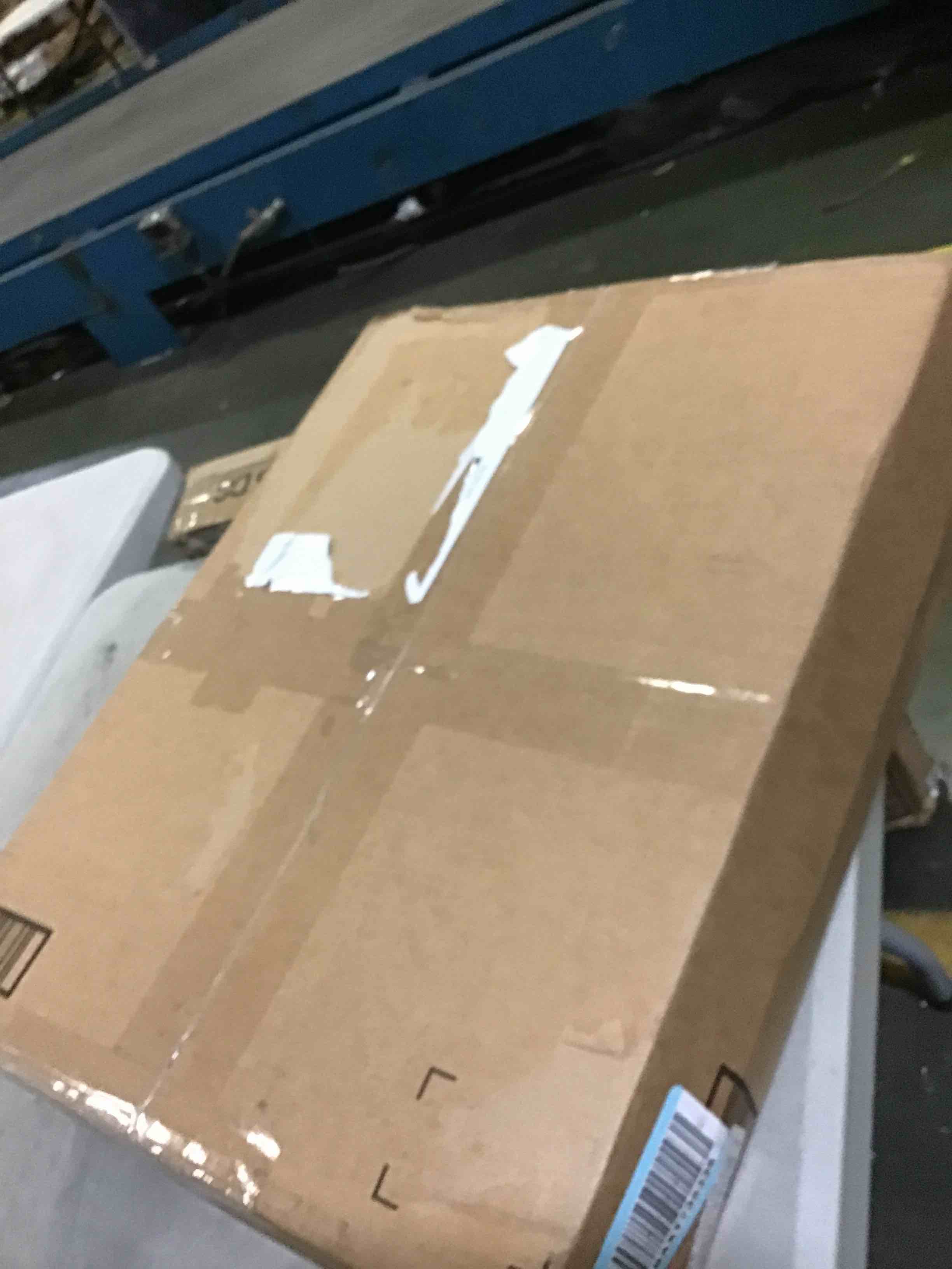 https://s3.amazonaws.com/lotting-images-prod/bidfta/RED5402512_1692702123259.jpeg