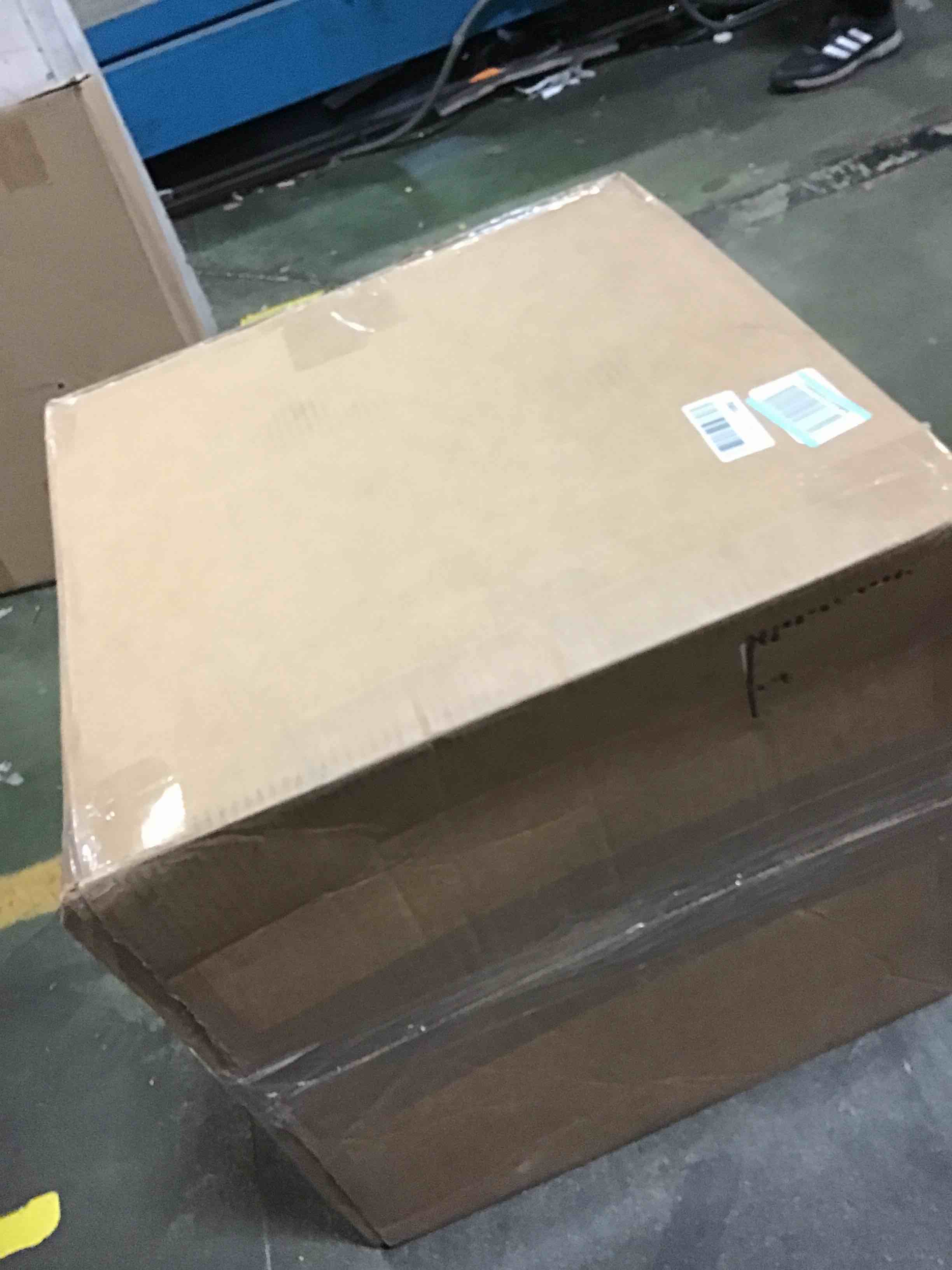 https://s3.amazonaws.com/lotting-images-prod/bidfta/RED5402570_1692710978649.jpeg