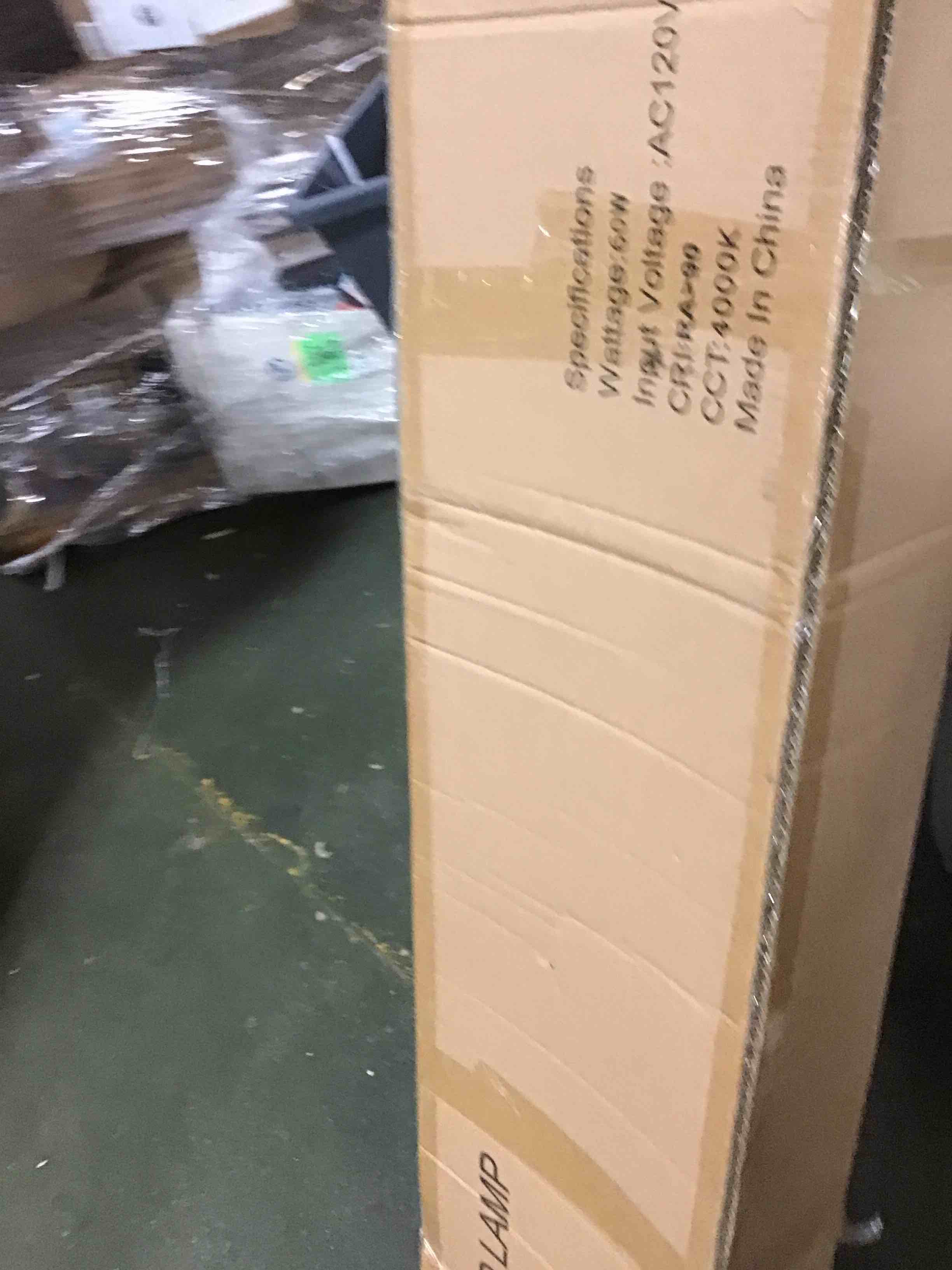 https://s3.amazonaws.com/lotting-images-prod/bidfta/RED5402676_1692728472198.jpeg