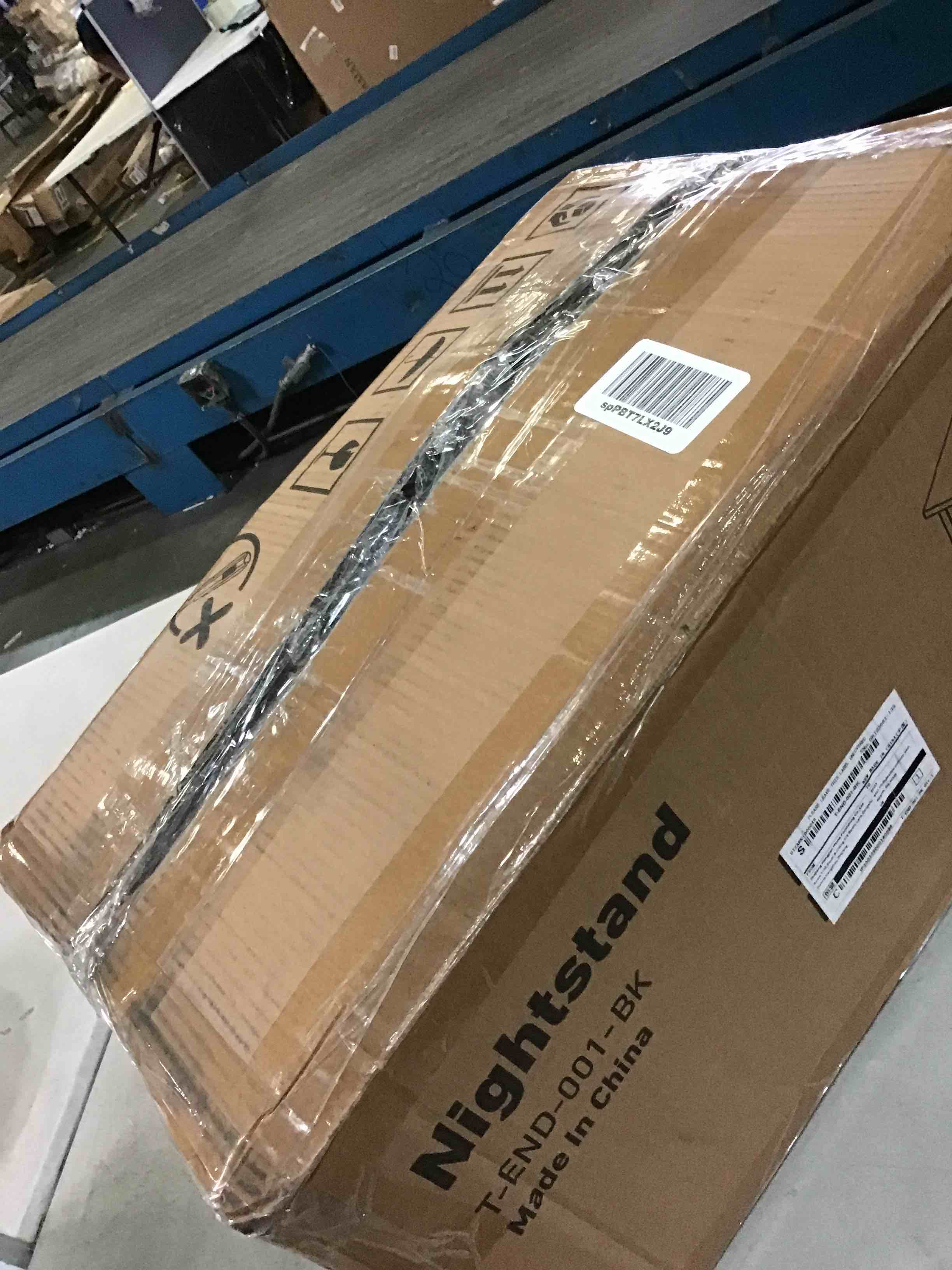 https://s3.amazonaws.com/lotting-images-prod/bidfta/RED5402708_1692733926293.jpeg