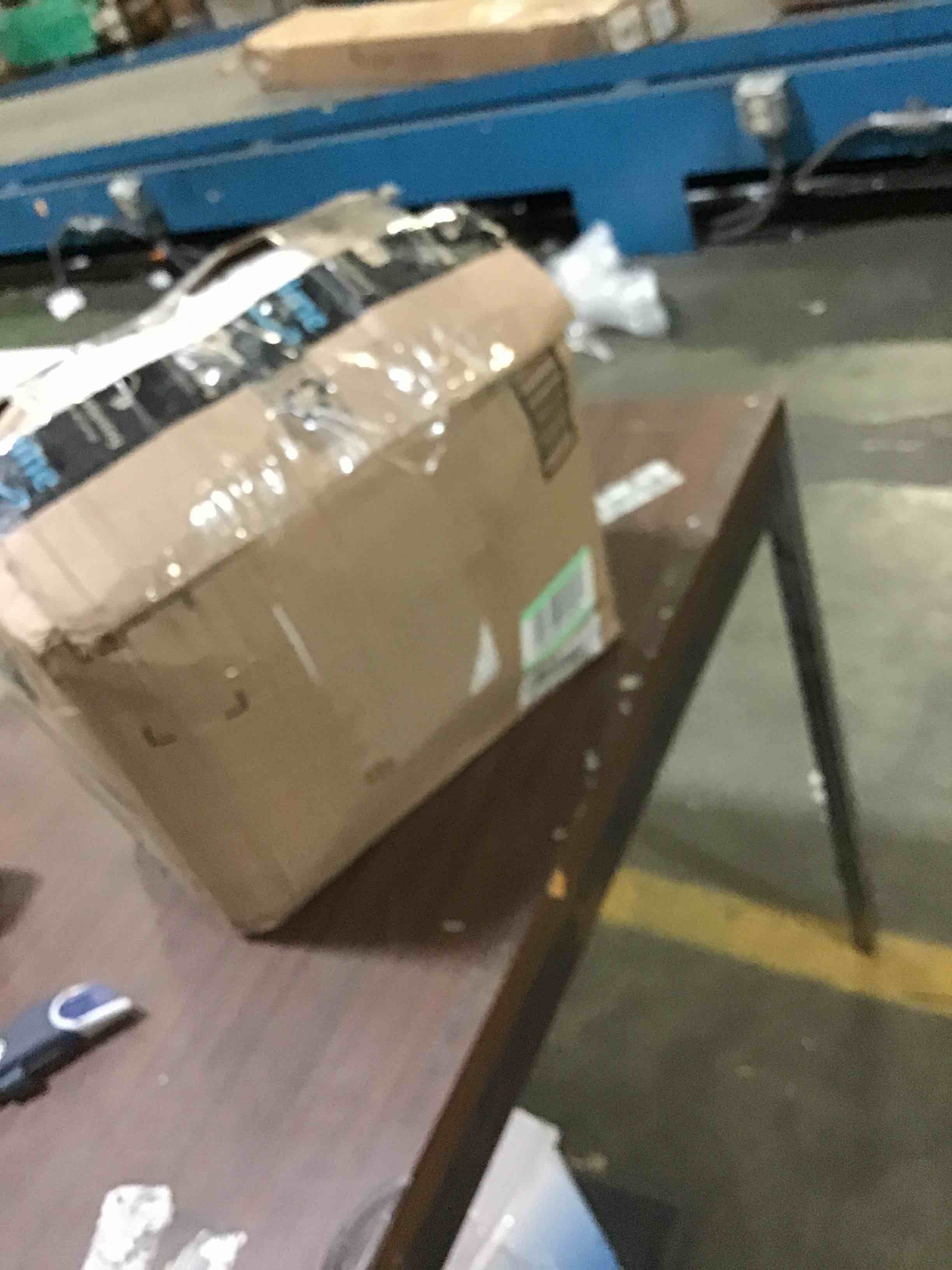 https://s3.amazonaws.com/lotting-images-prod/bidfta/RED5402906_1692878173490.jpeg