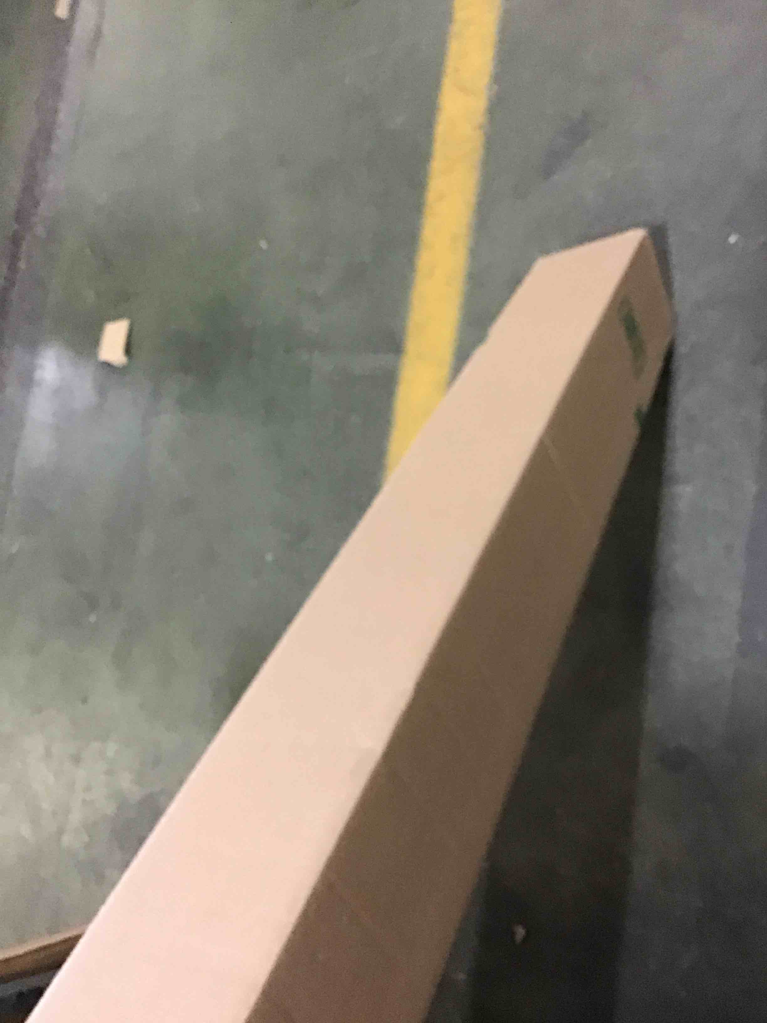 https://s3.amazonaws.com/lotting-images-prod/bidfta/RED5402993_1692897362808.jpeg