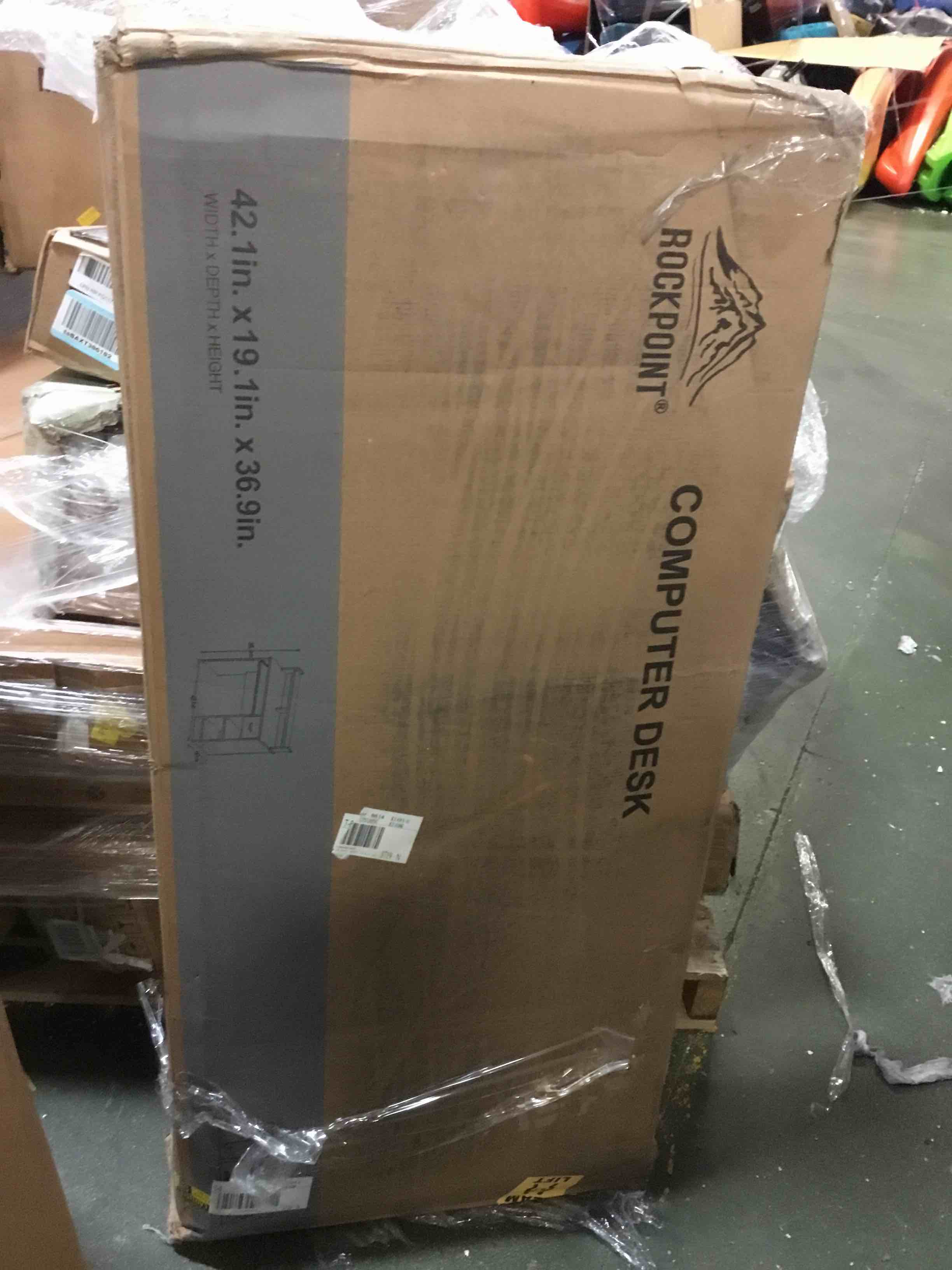 https://s3.amazonaws.com/lotting-images-prod/bidfta/RED5407600_1692282448264.jpeg