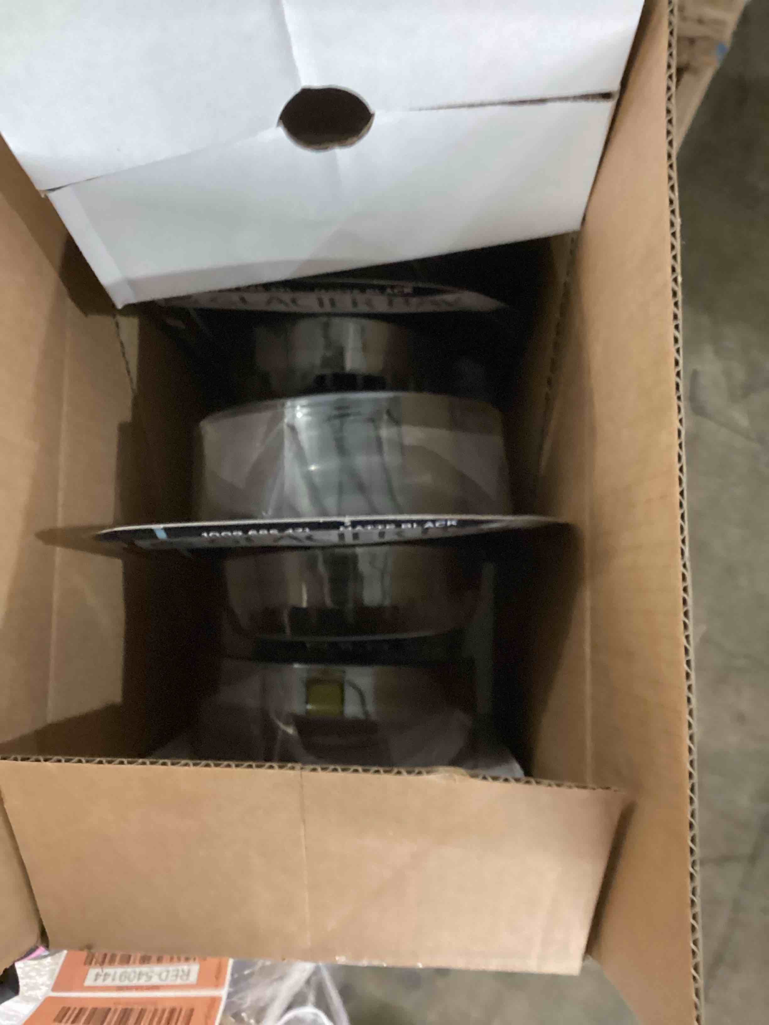 https://s3.amazonaws.com/lotting-images-prod/bidfta/RED5409150_1706130624619.jpeg