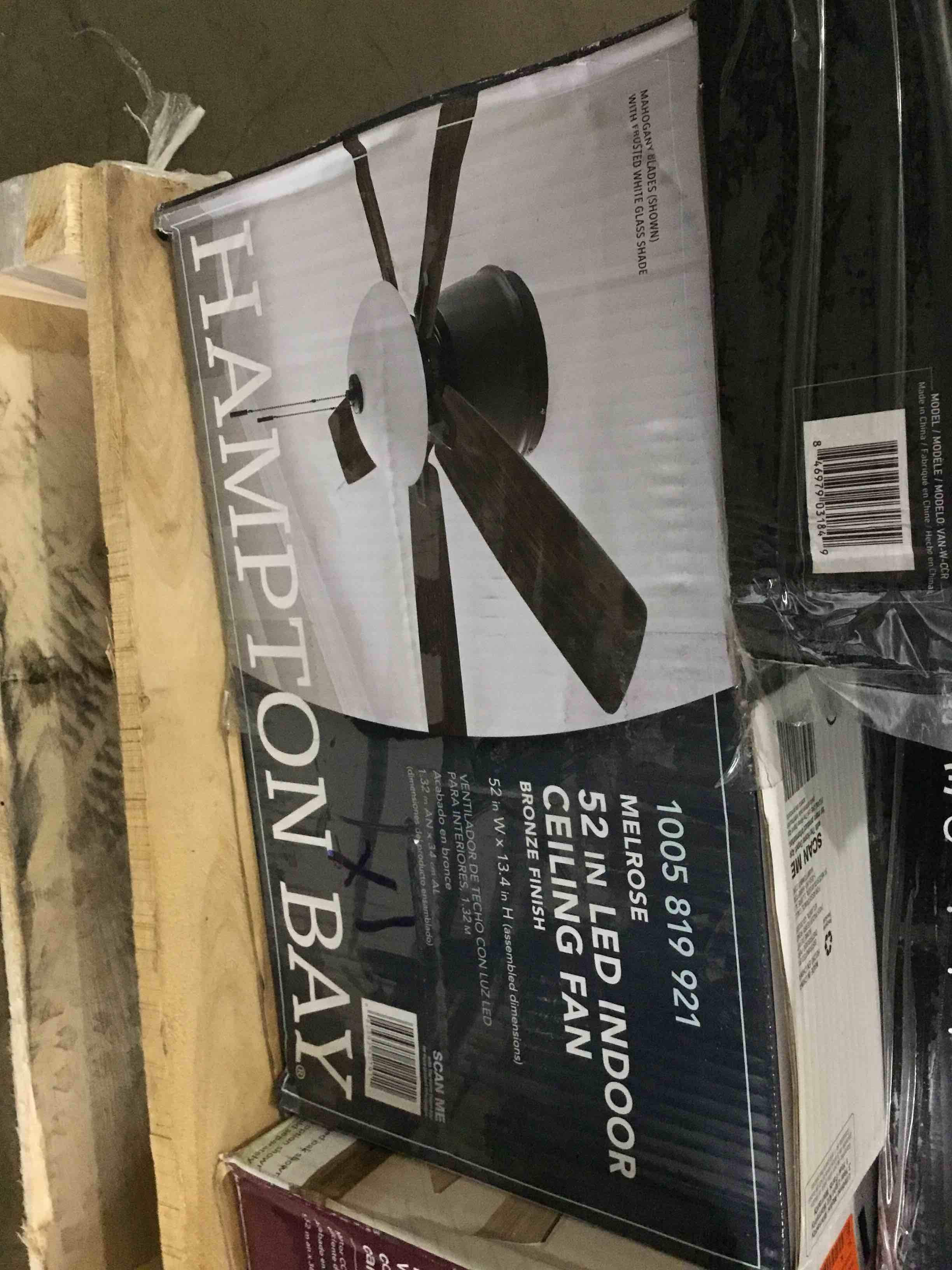 https://s3.amazonaws.com/lotting-images-prod/bidfta/RED5411109_1695657151614.jpeg