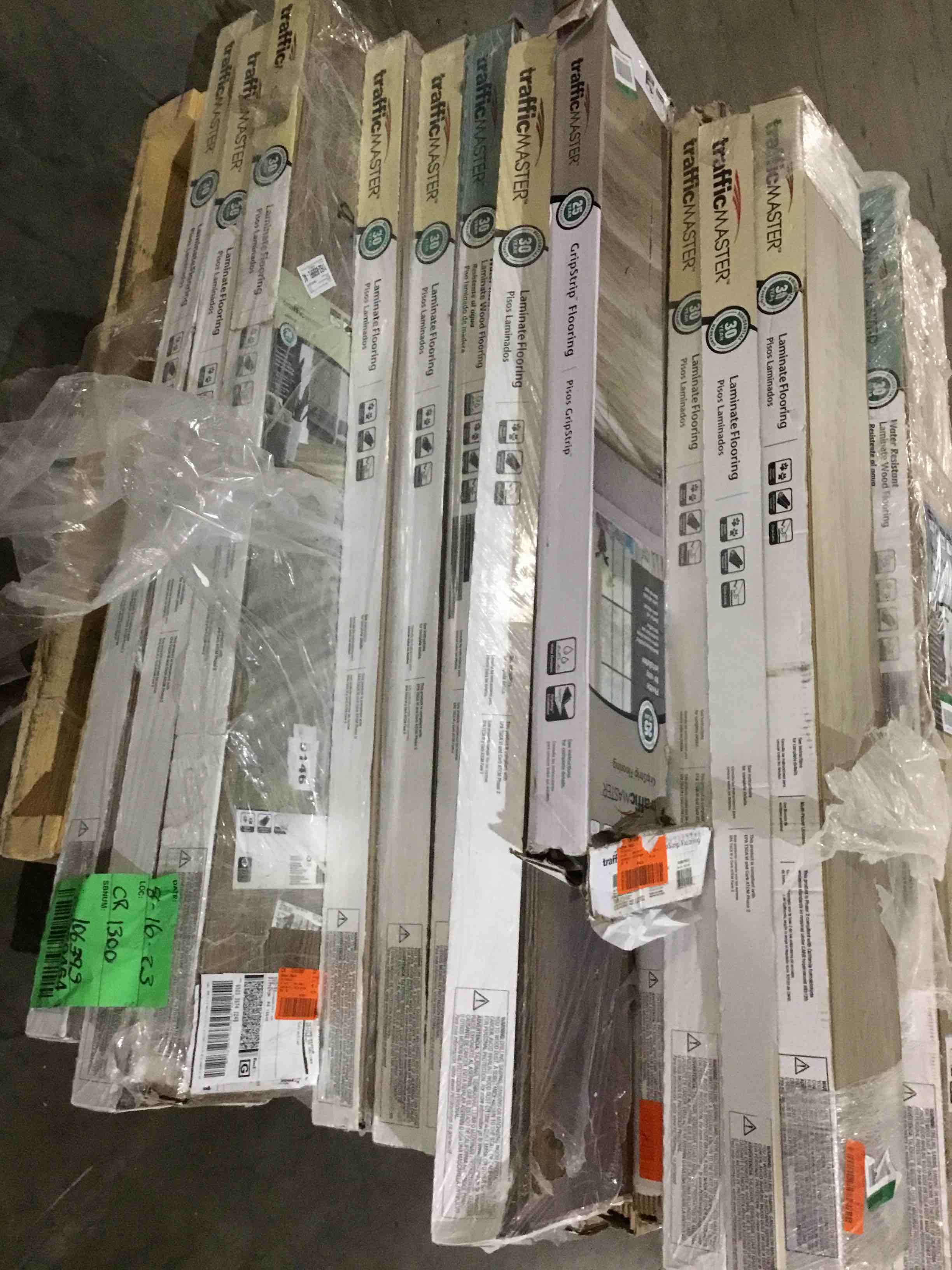 https://s3.amazonaws.com/lotting-images-prod/bidfta/RED5411441_1695902933004.jpeg