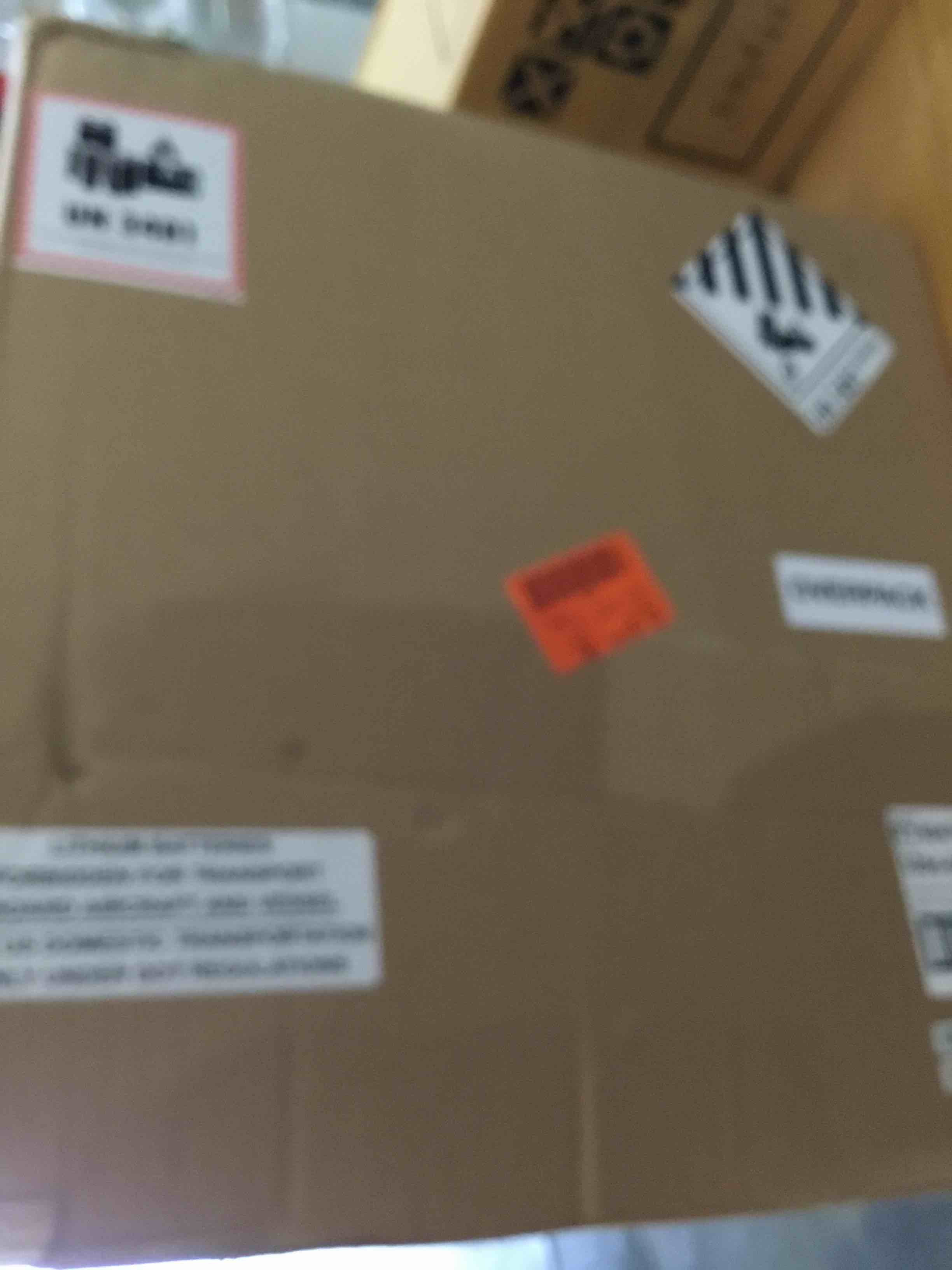 https://s3.amazonaws.com/lotting-images-prod/bidfta/RED5411902_1696520226745.jpeg