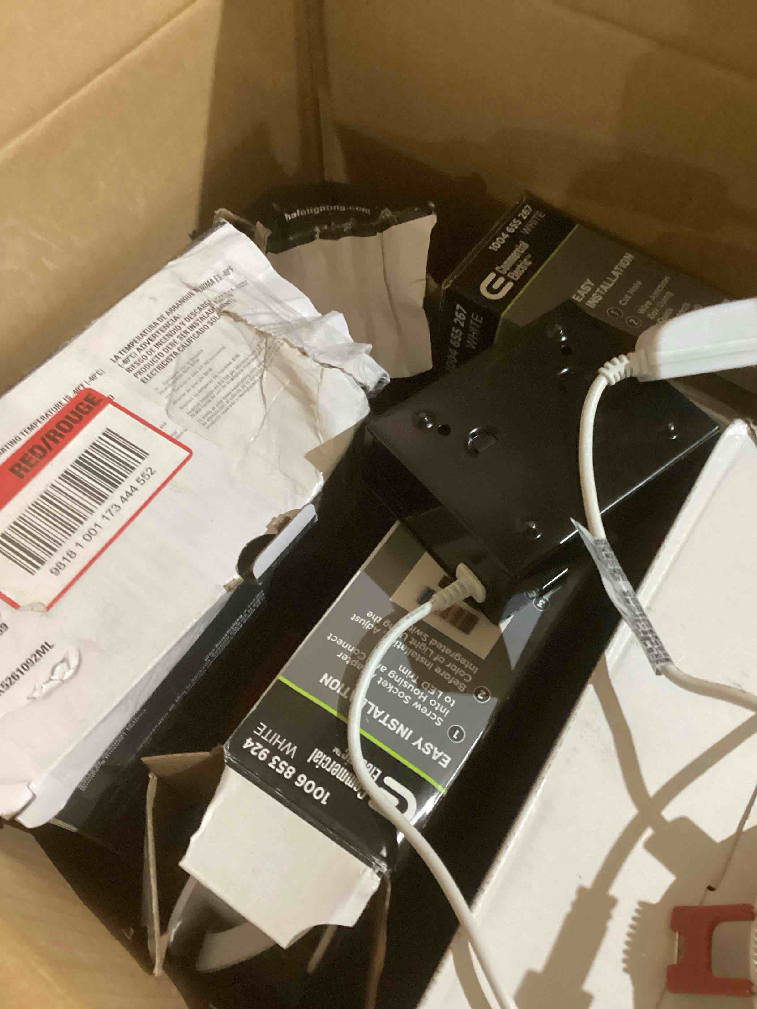 https://s3.amazonaws.com/lotting-images-prod/bidfta/RED5412506_1706101958303.jpeg