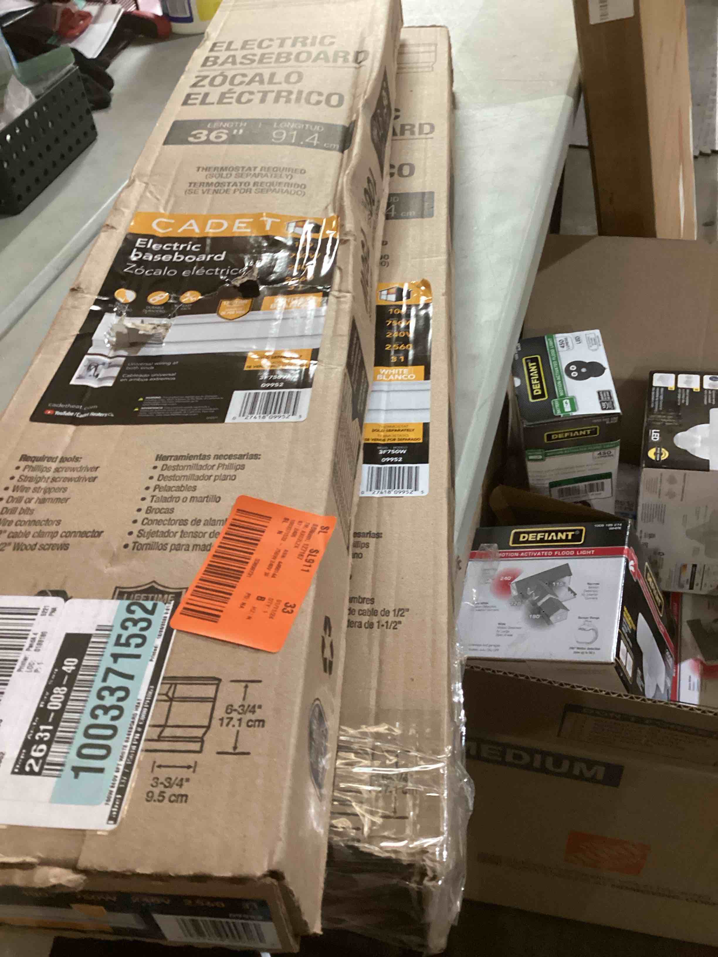 https://s3.amazonaws.com/lotting-images-prod/bidfta/RED5412758_1706205792647.jpeg