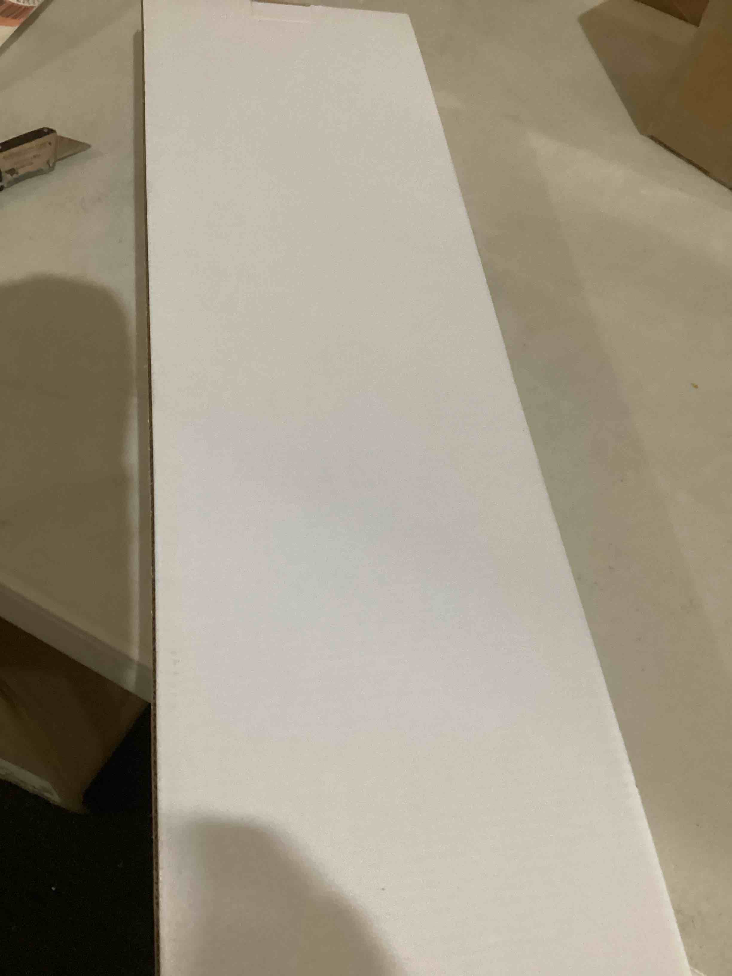https://s3.amazonaws.com/lotting-images-prod/bidfta/RED5412854_1706292463167.jpeg