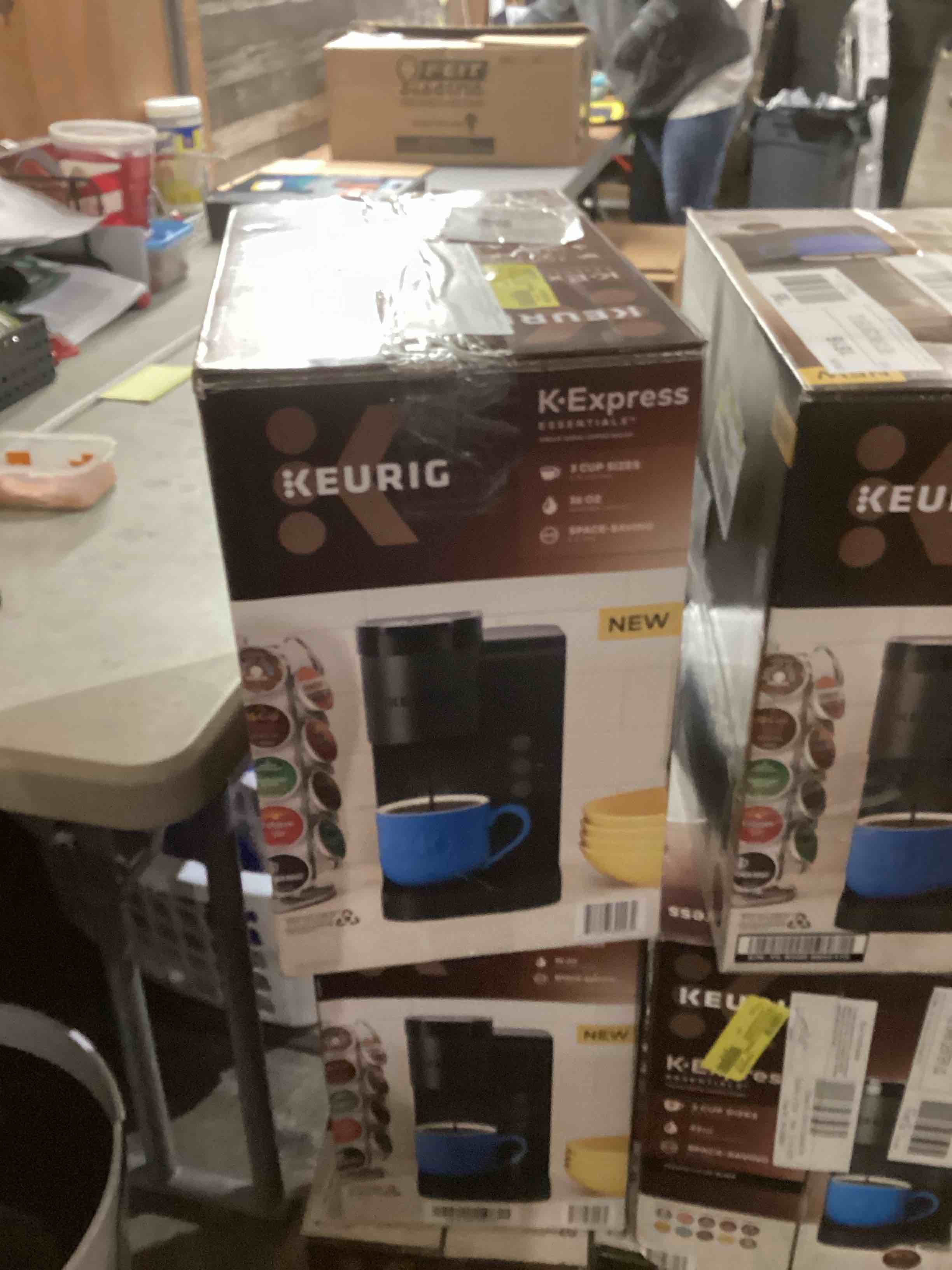 https://s3.amazonaws.com/lotting-images-prod/bidfta/RED5412975_1706546245335.jpeg