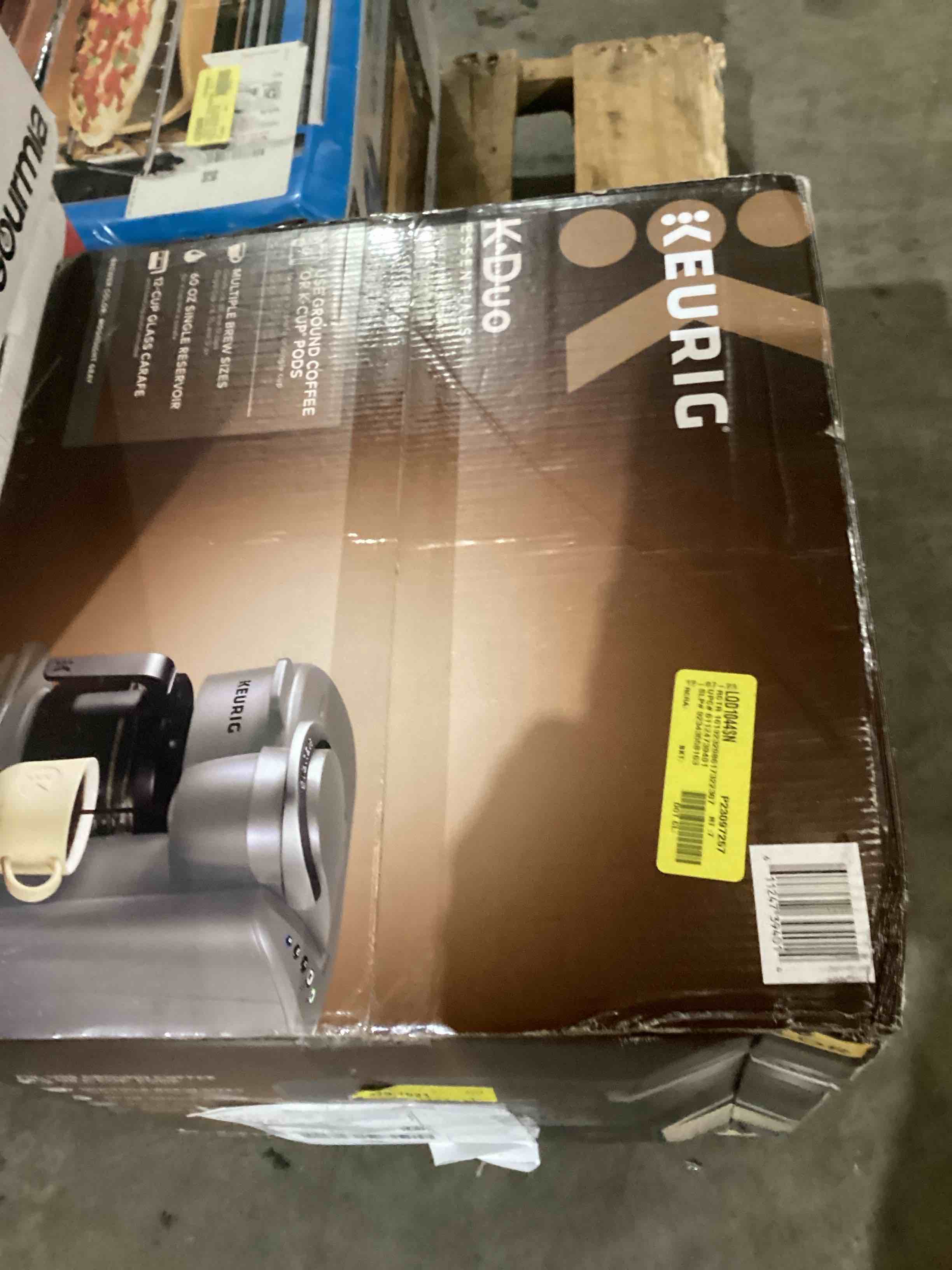 https://s3.amazonaws.com/lotting-images-prod/bidfta/RED5413018_1706554250071.jpeg