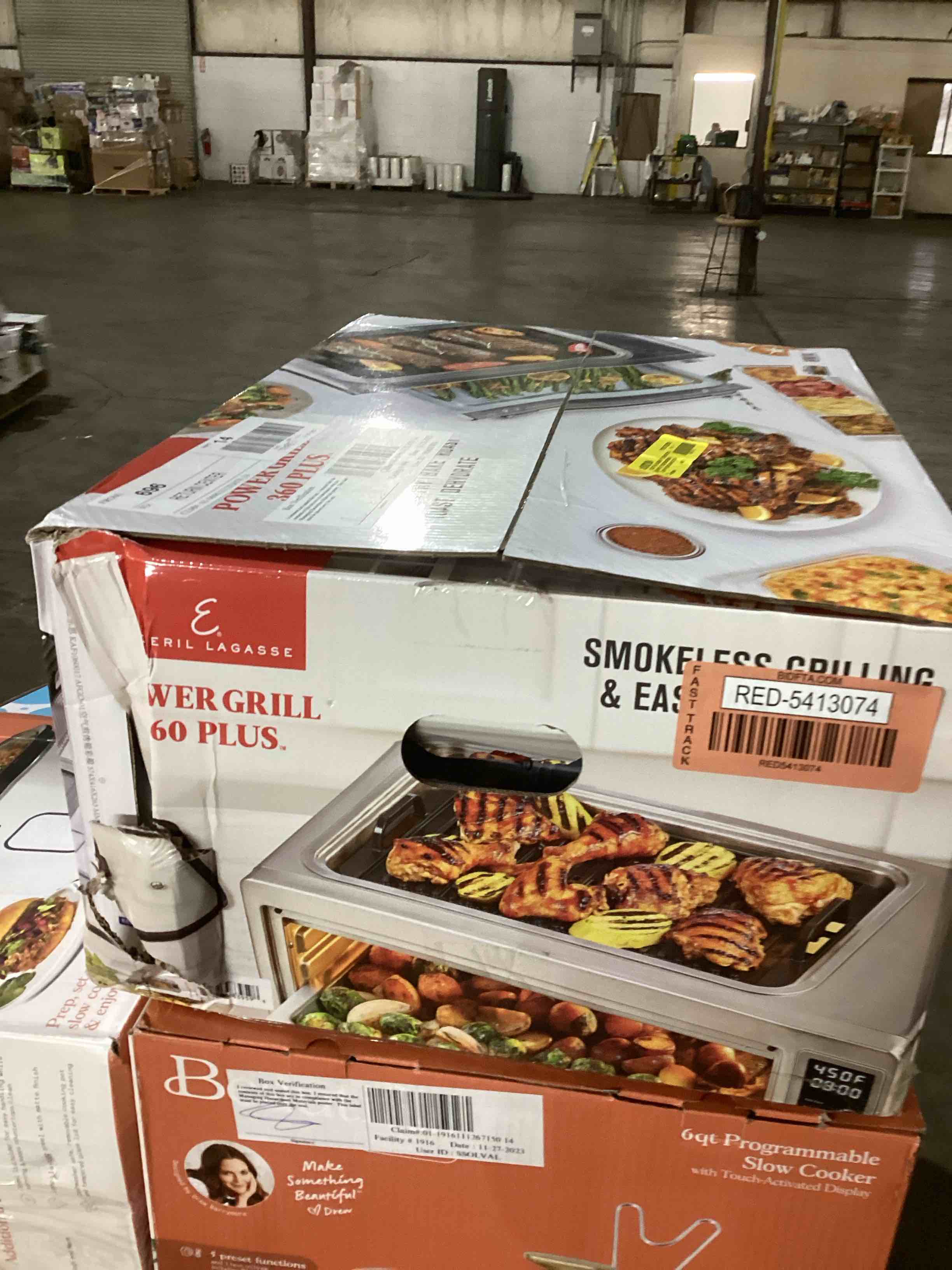 https://s3.amazonaws.com/lotting-images-prod/bidfta/RED5413074_1706562384835.jpeg