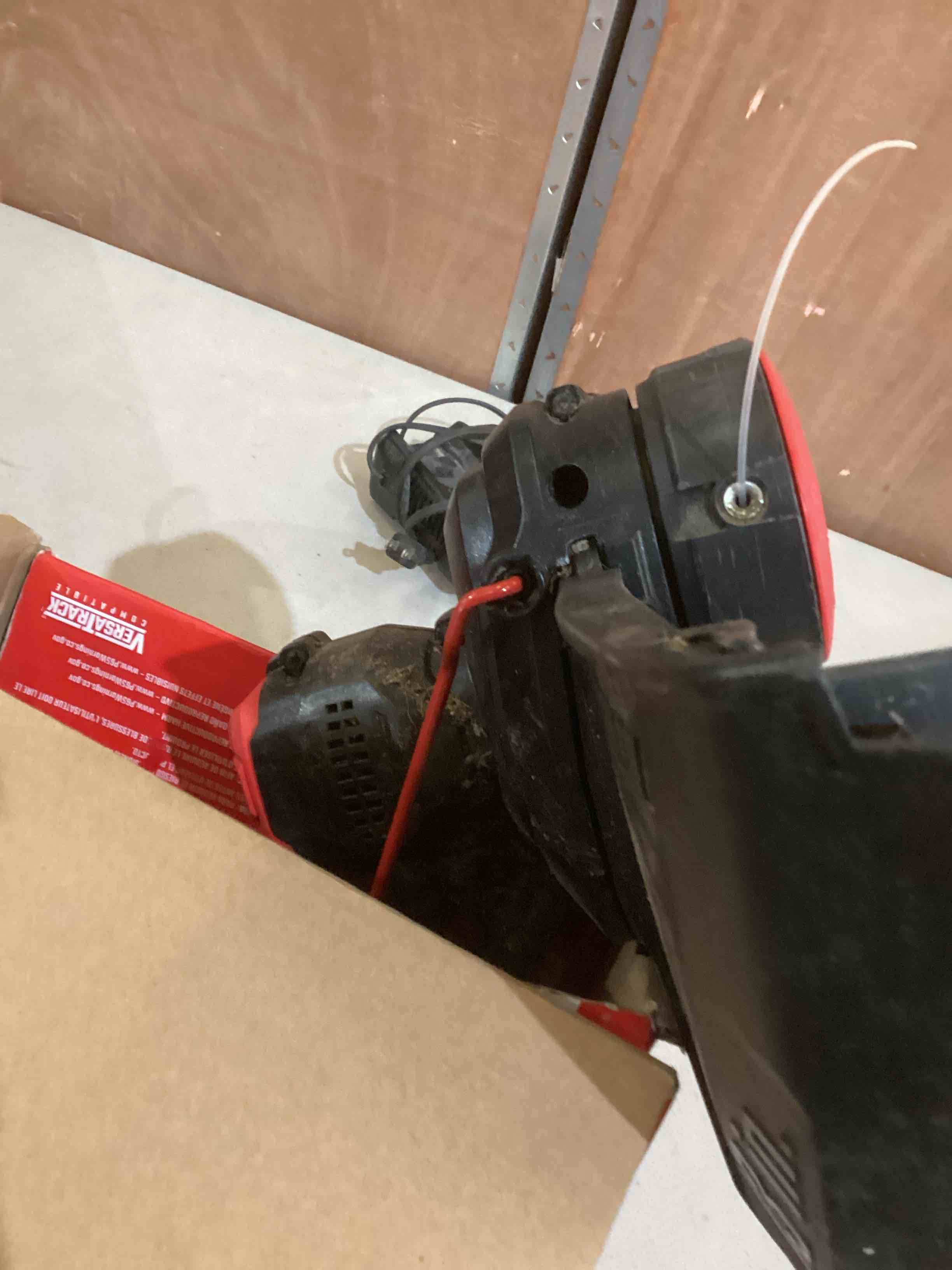 https://s3.amazonaws.com/lotting-images-prod/bidfta/RED5413627_1707164572404.jpeg