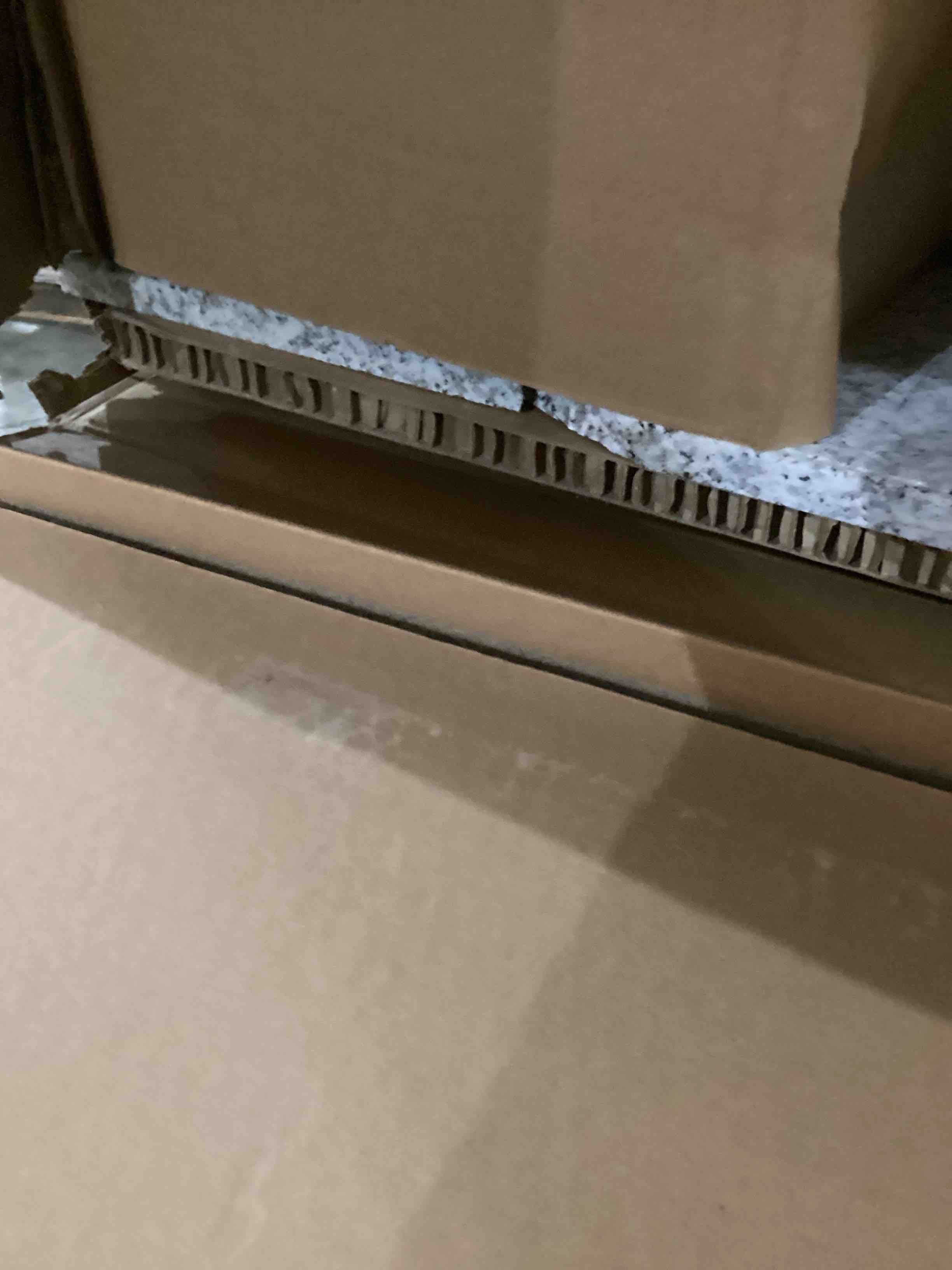 https://s3.amazonaws.com/lotting-images-prod/bidfta/RED5413776_1707401971147.jpeg