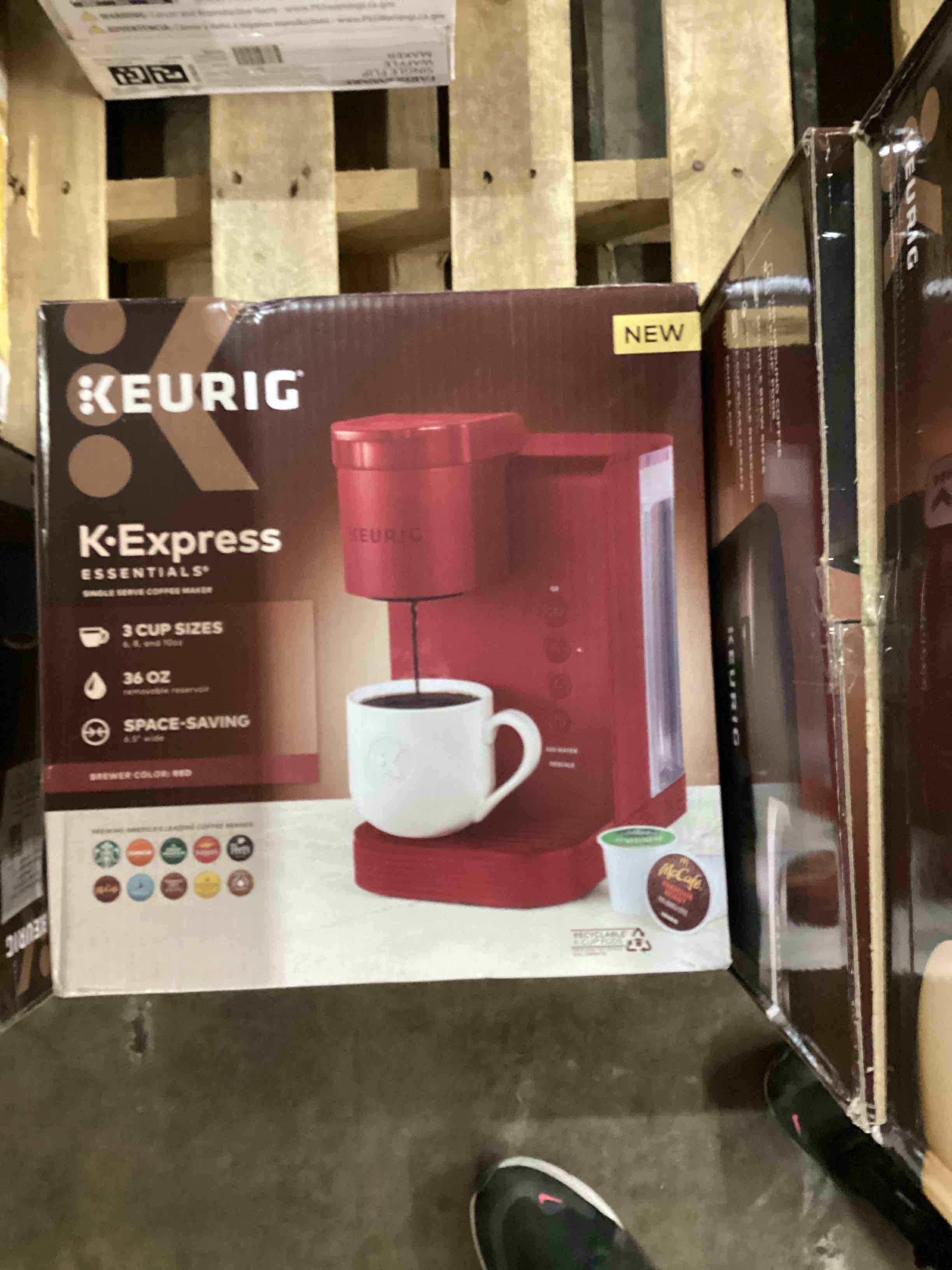 https://s3.amazonaws.com/lotting-images-prod/bidfta/RED5414058_1706727120069.jpeg