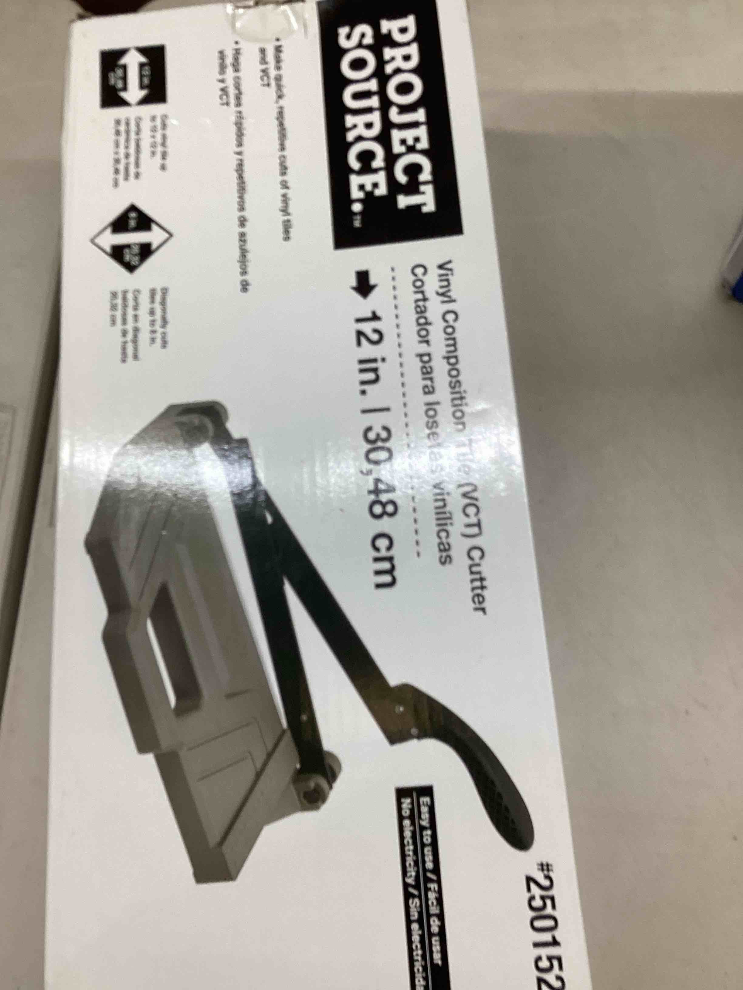 https://s3.amazonaws.com/lotting-images-prod/bidfta/RED5414171_1706811555226.jpeg