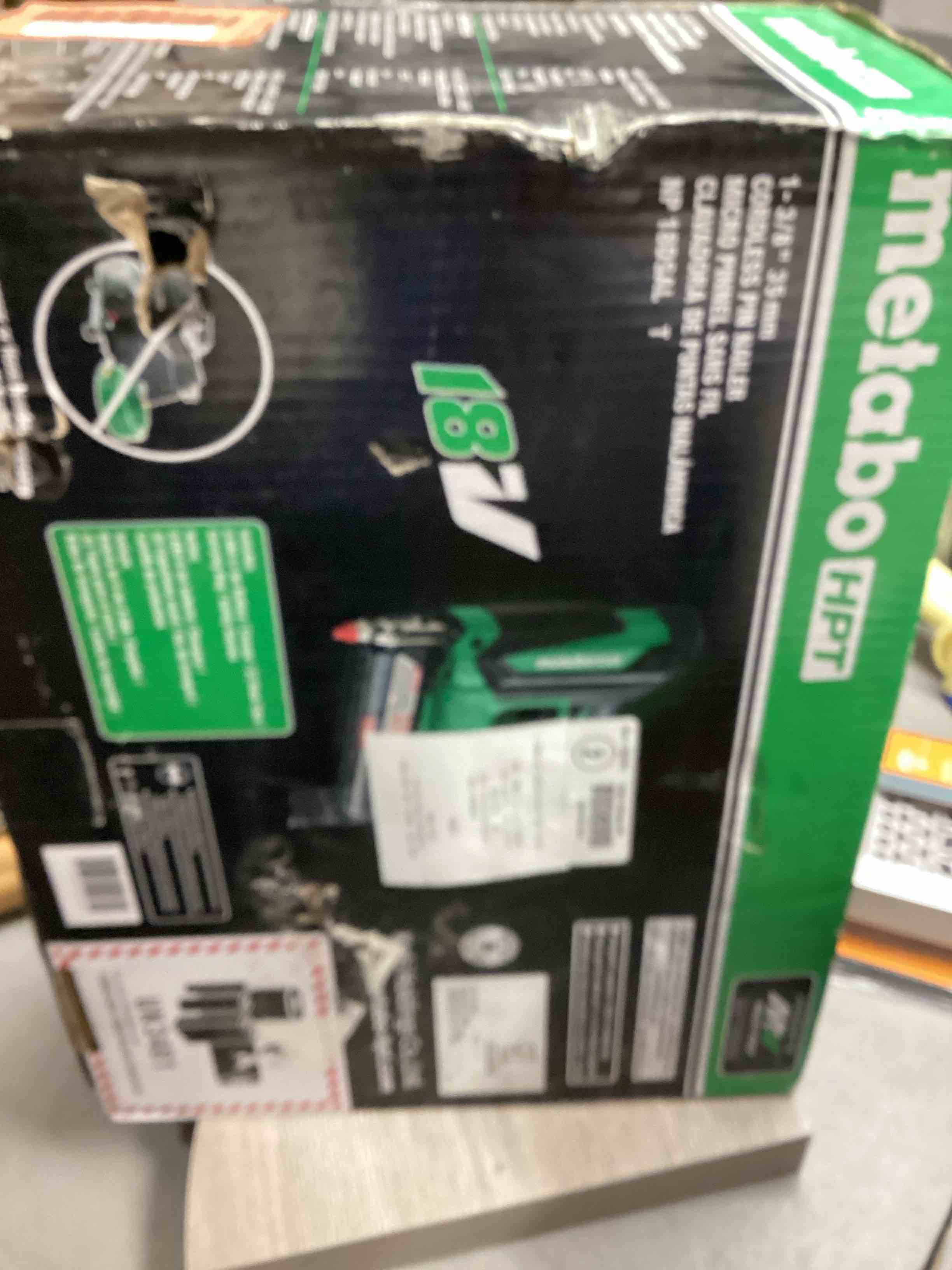 https://s3.amazonaws.com/lotting-images-prod/bidfta/RED5414244_1706804075971.jpeg