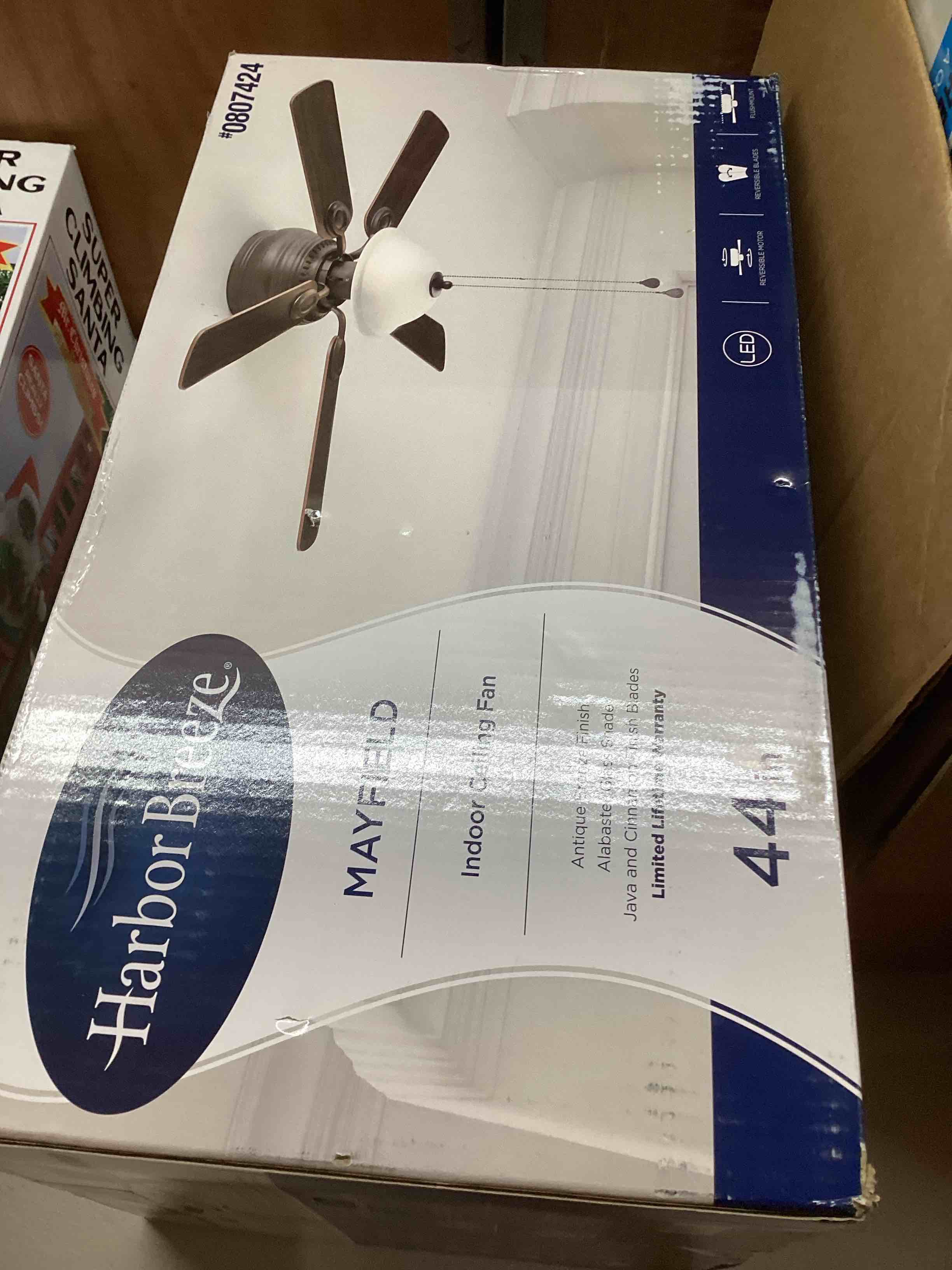 https://s3.amazonaws.com/lotting-images-prod/bidfta/RED5414509_1707230579068.jpeg