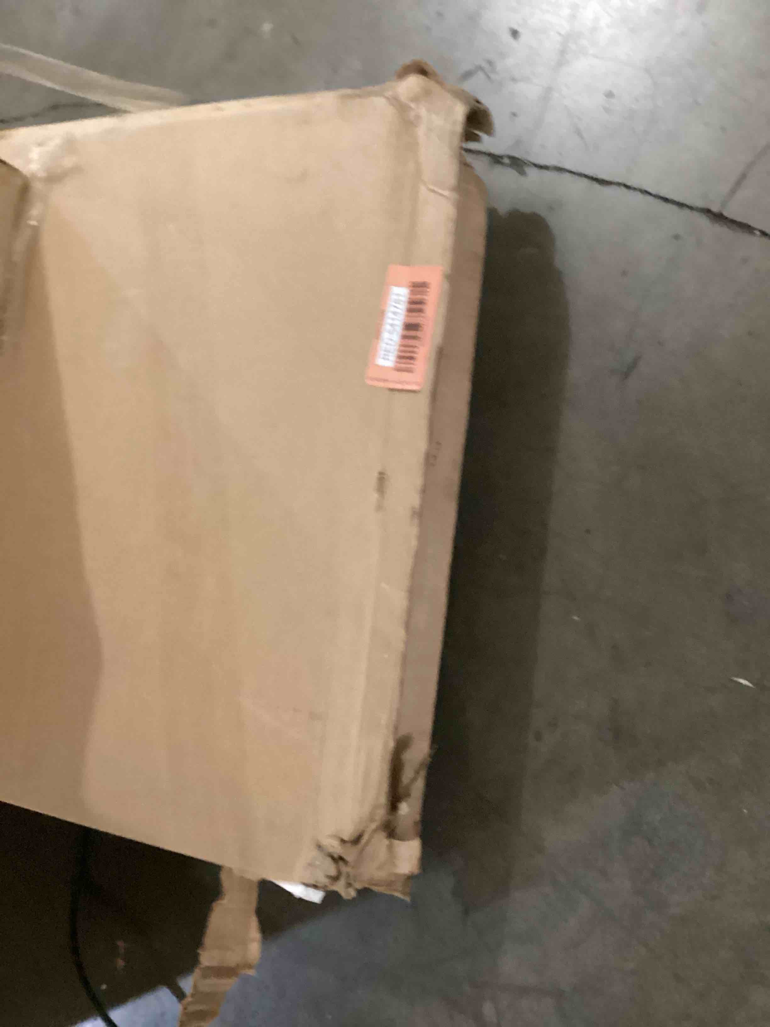 https://s3.amazonaws.com/lotting-images-prod/bidfta/RED5414781_1707314039973.jpeg
