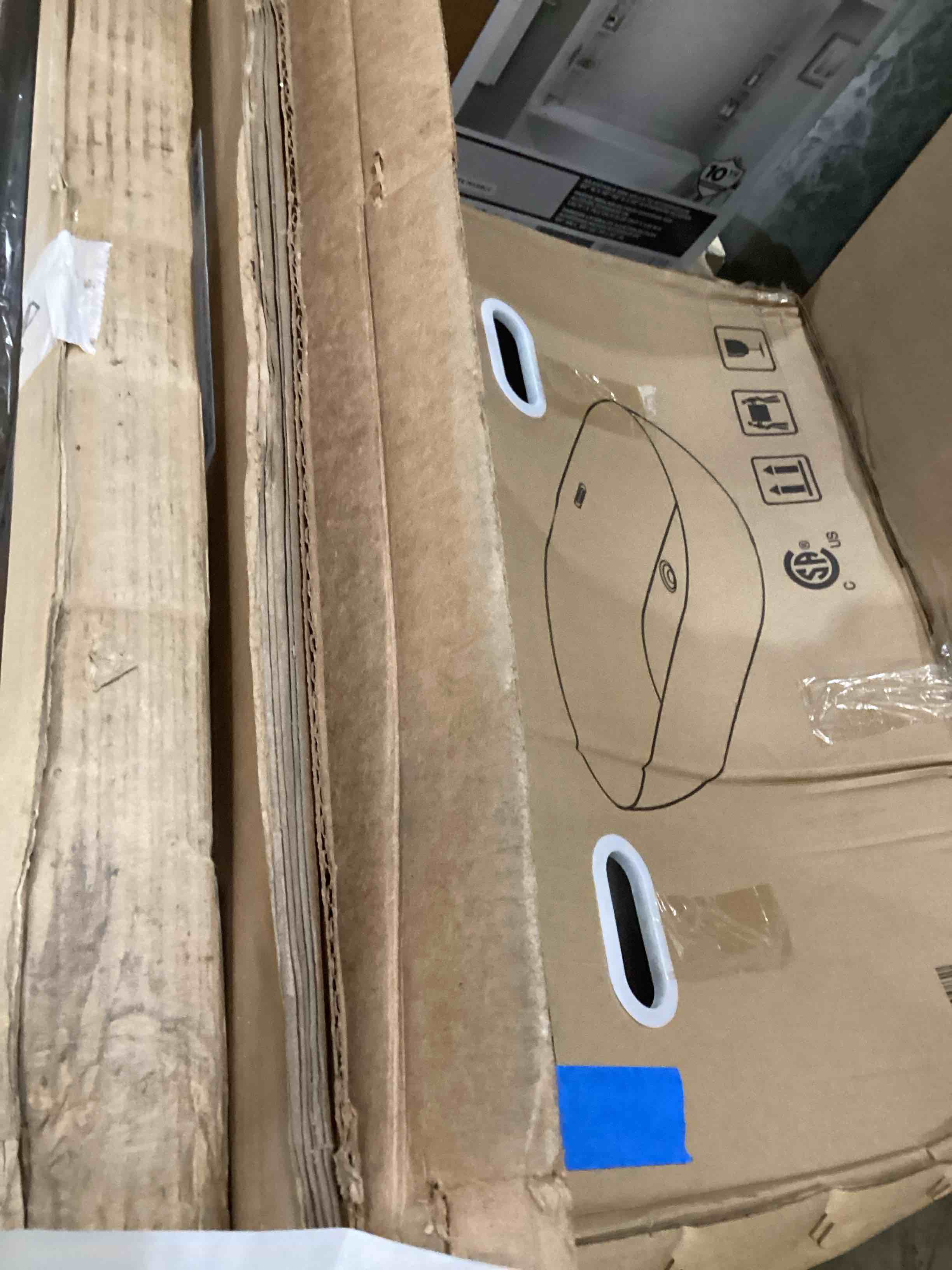 https://s3.amazonaws.com/lotting-images-prod/bidfta/RED5414783_1707314171469.jpeg