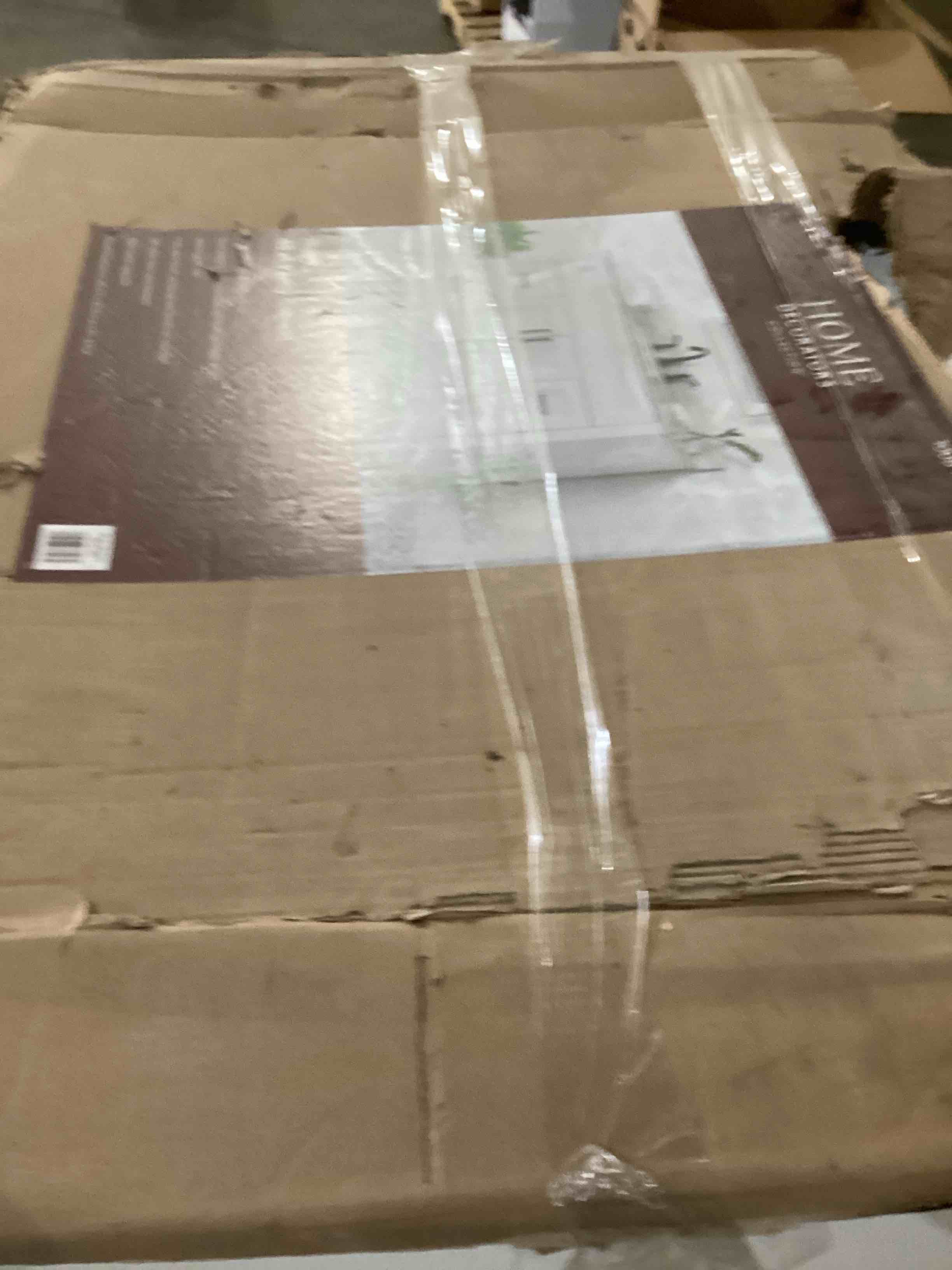 https://s3.amazonaws.com/lotting-images-prod/bidfta/RED5414918_1707400945415.jpeg