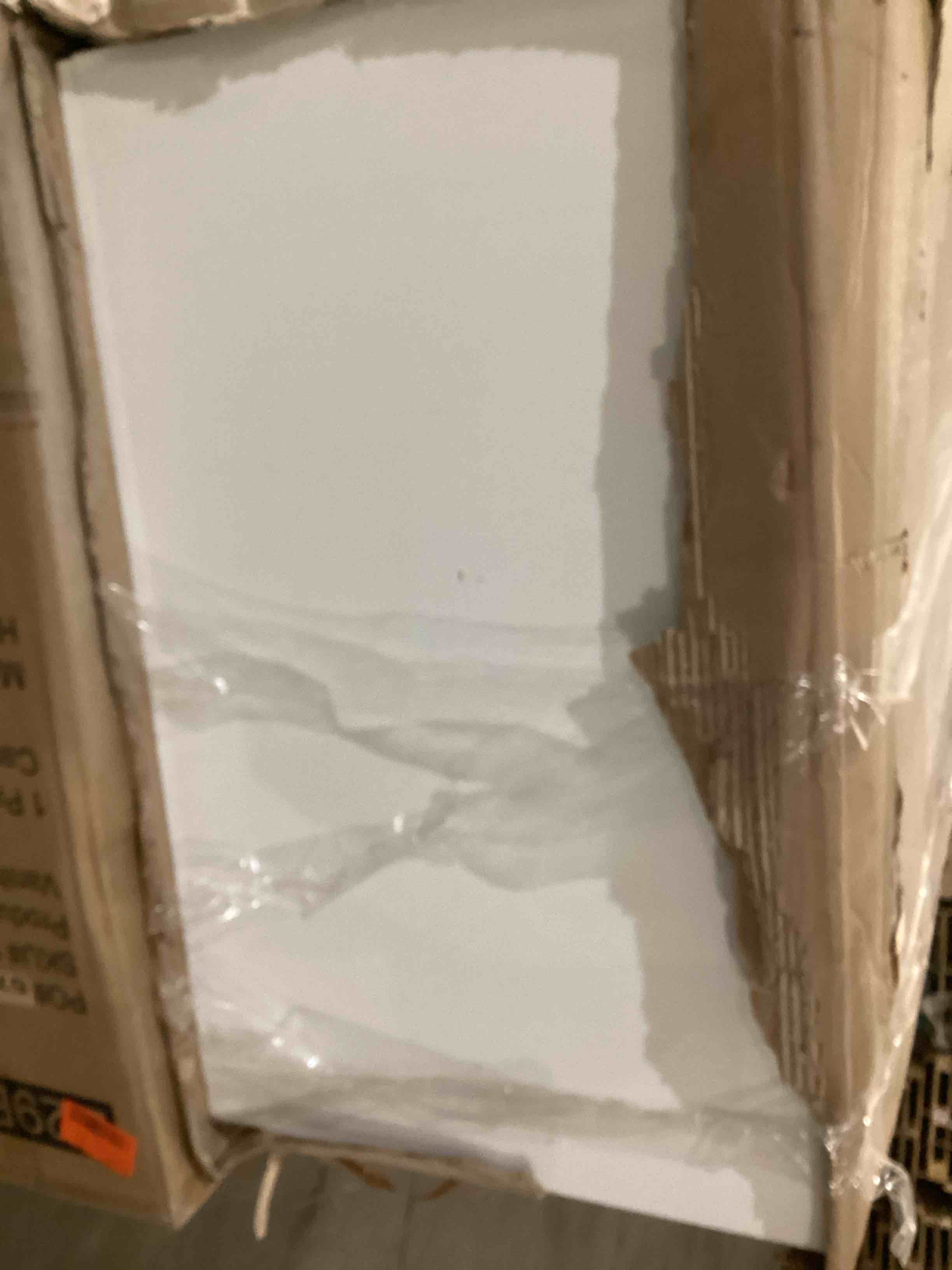 https://s3.amazonaws.com/lotting-images-prod/bidfta/RED5414918_1707400948152.jpeg