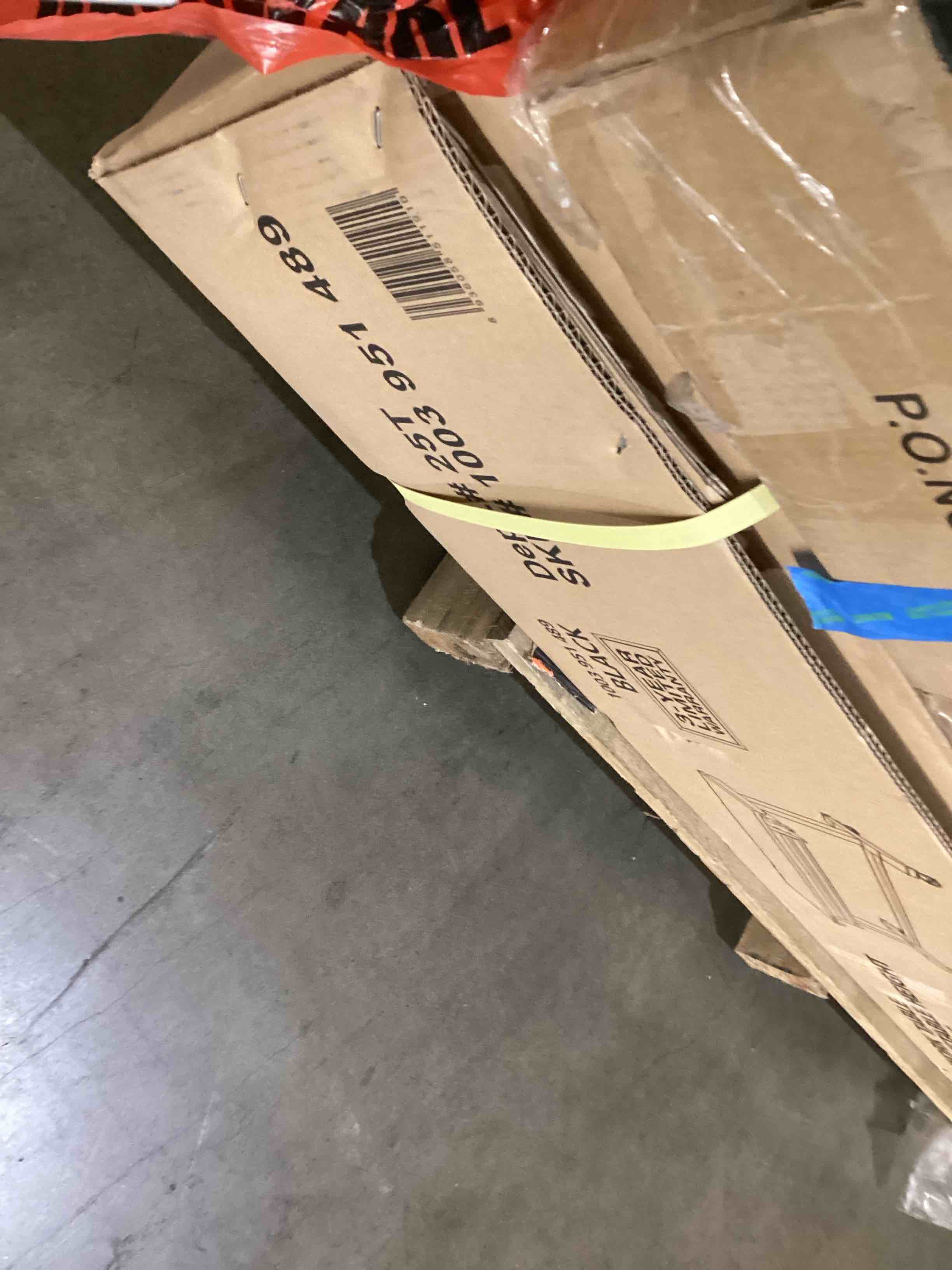 https://s3.amazonaws.com/lotting-images-prod/bidfta/RED5415979_1708003776929.jpeg