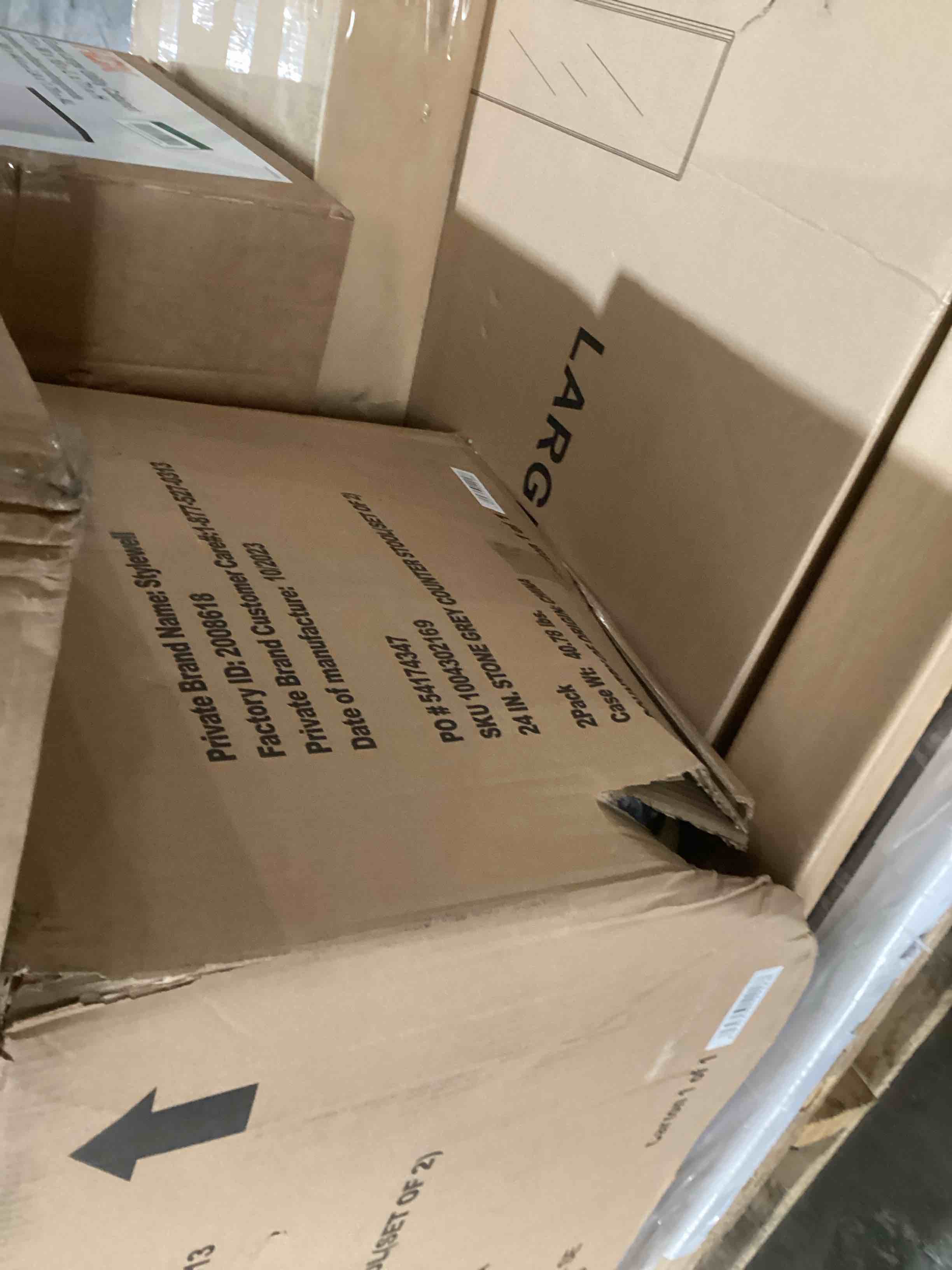 https://s3.amazonaws.com/lotting-images-prod/bidfta/RED5416258_1708350737569.jpeg