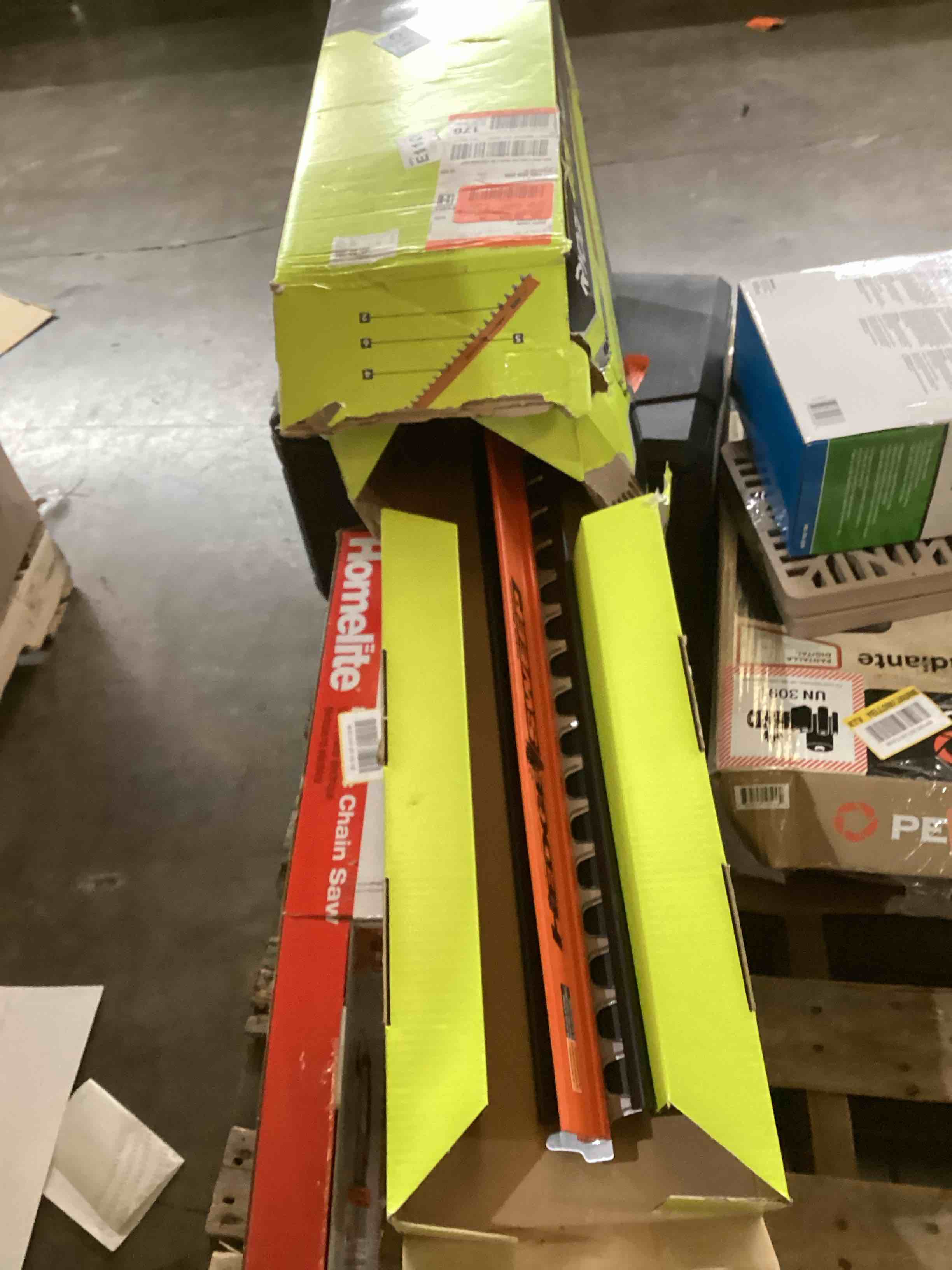 https://s3.amazonaws.com/lotting-images-prod/bidfta/RED5416357_1708367603903.jpeg