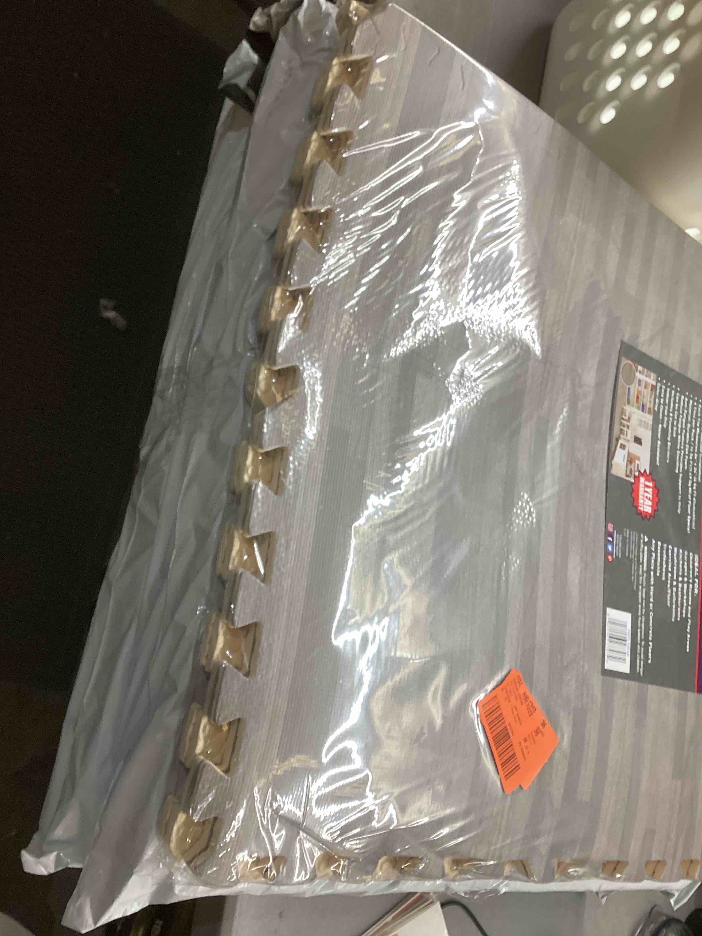 https://s3.amazonaws.com/lotting-images-prod/bidfta/RED5416366_1708367953115.jpeg