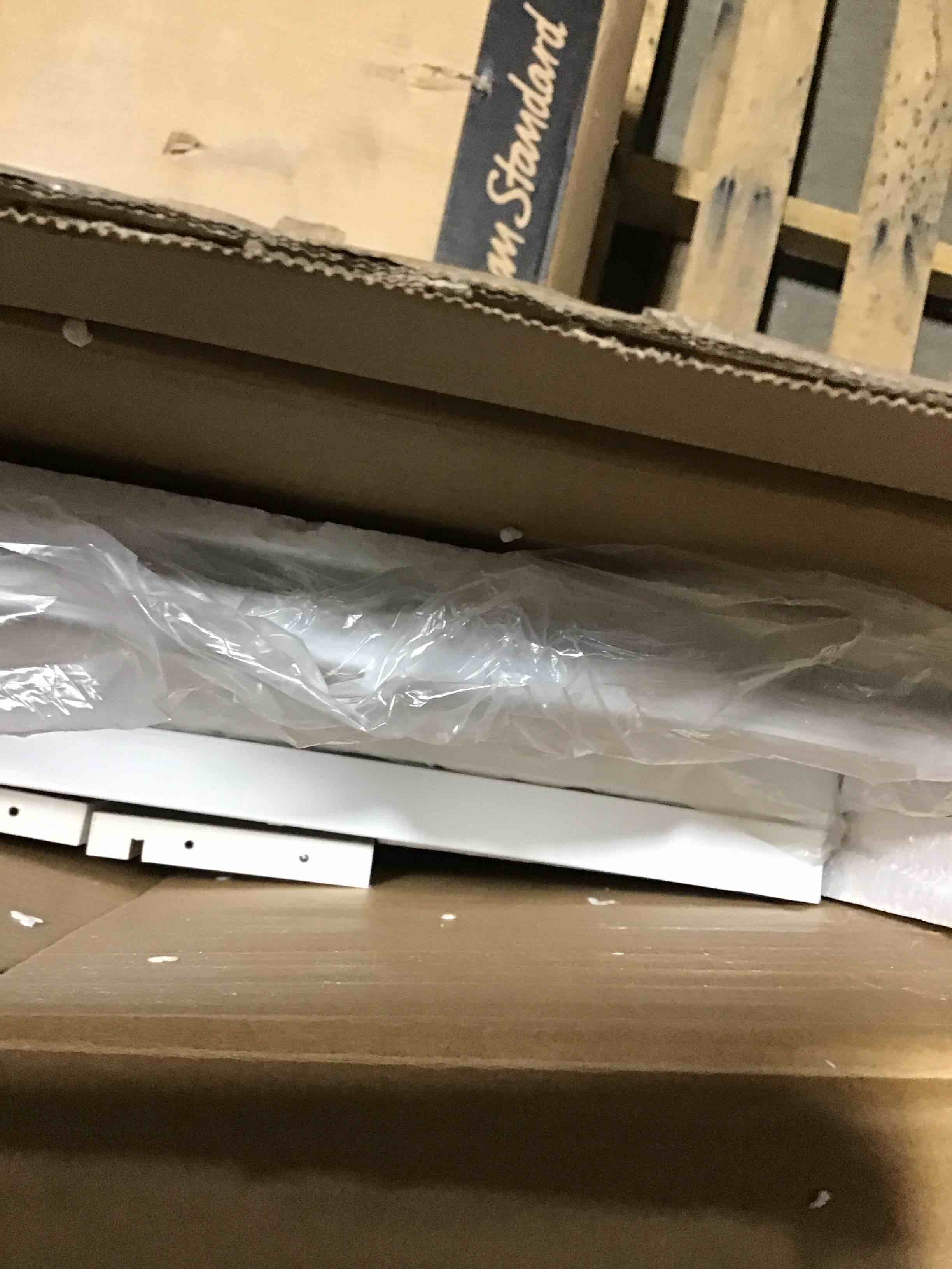https://s3.amazonaws.com/lotting-images-prod/bidfta/RED5417012_1697545469514.jpeg