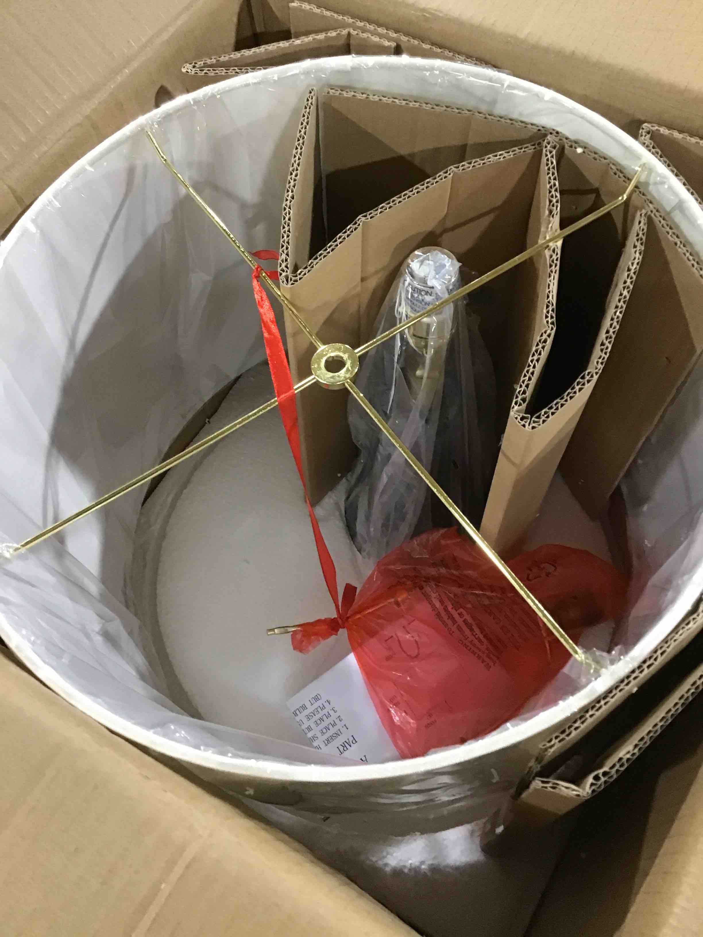 https://s3.amazonaws.com/lotting-images-prod/bidfta/RED5417055_1697564036674.jpeg