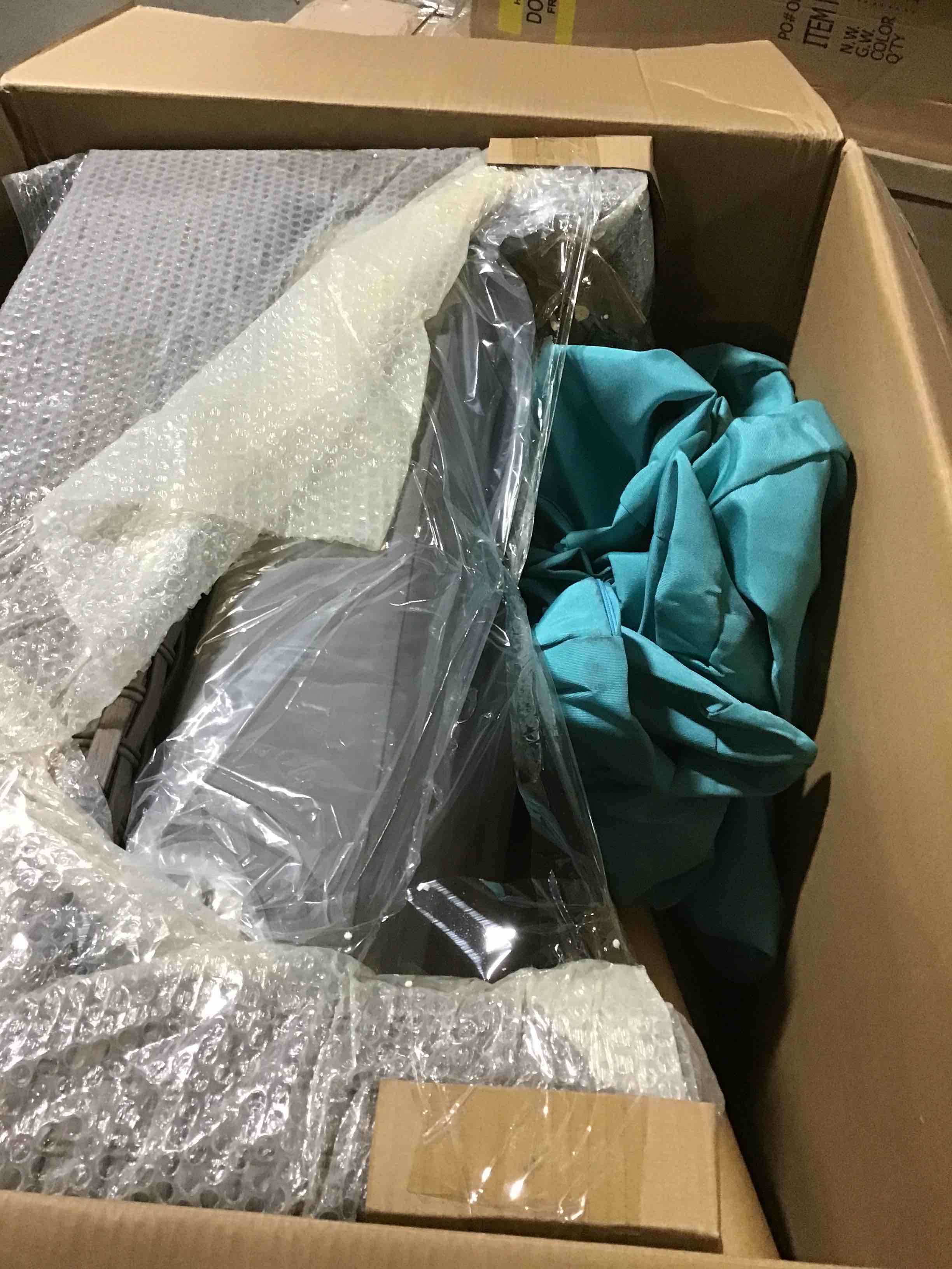 https://s3.amazonaws.com/lotting-images-prod/bidfta/RED5417859_1699363035874.jpeg