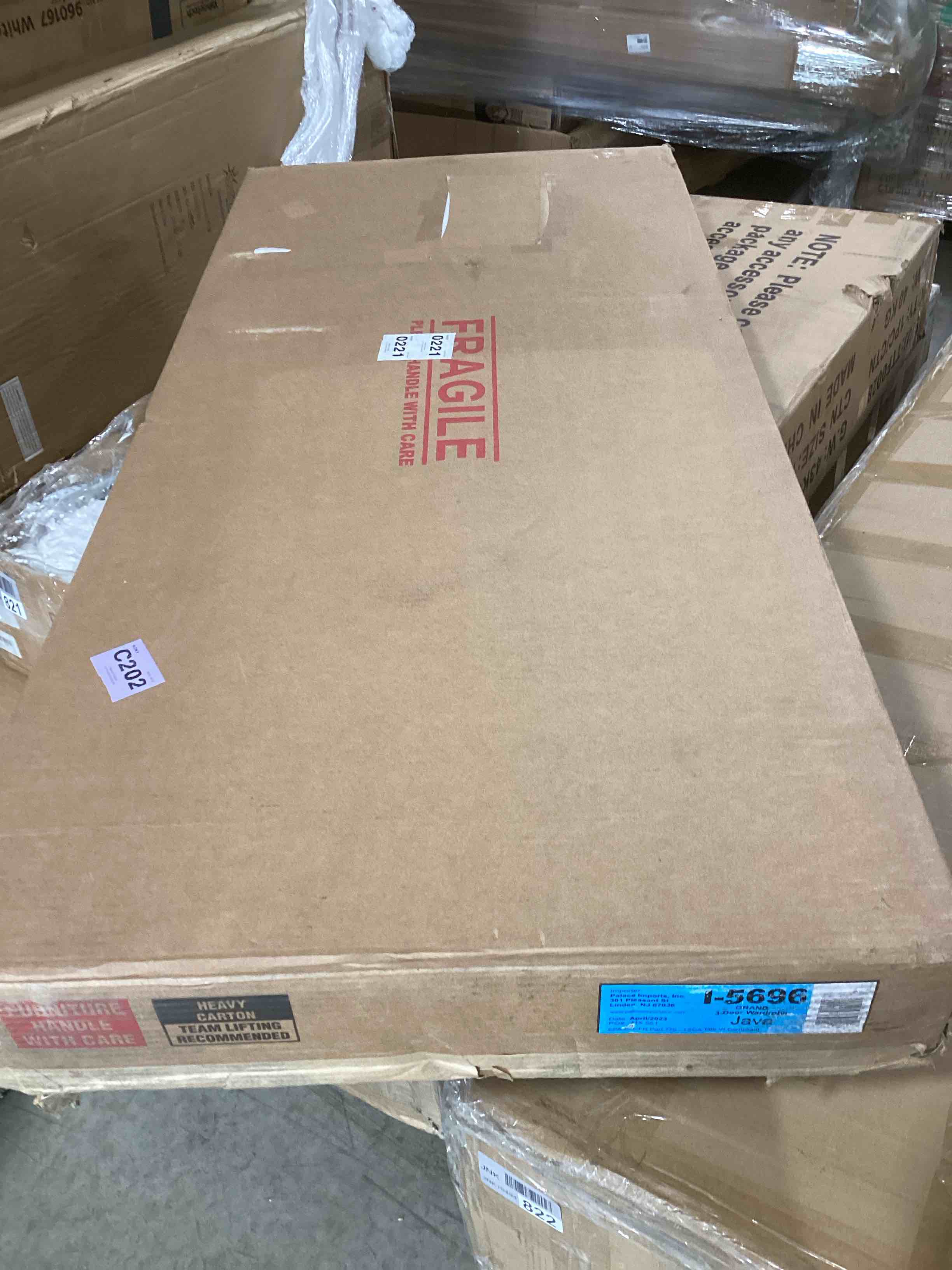 https://s3.amazonaws.com/lotting-images-prod/bidfta/RED5418346_1700064431225.jpeg